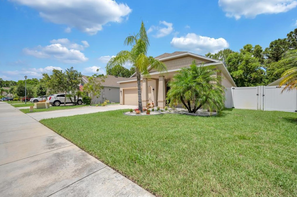 5335 Nw Wisk Fern Cir, Fort Pierce, FL 34986