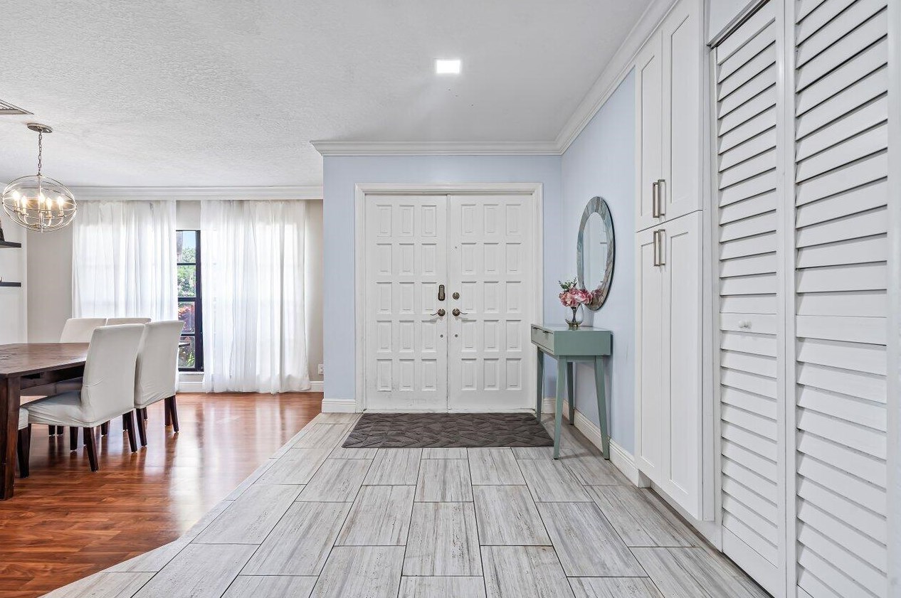 10102 Crosswind Rd, Boca Raton, FL 33498