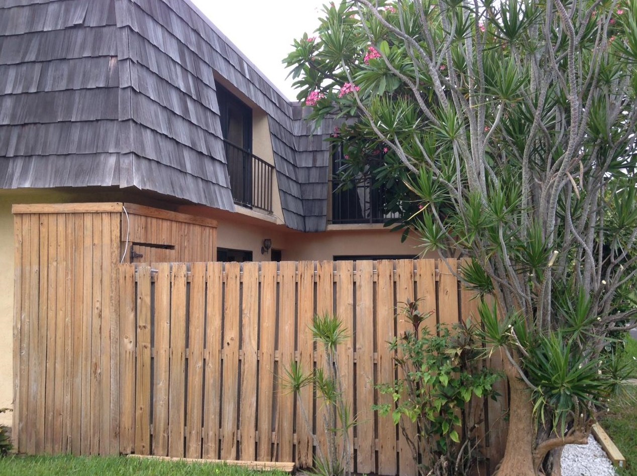 2430 Waterside Dr, Lake Worth, FL 33461-2514