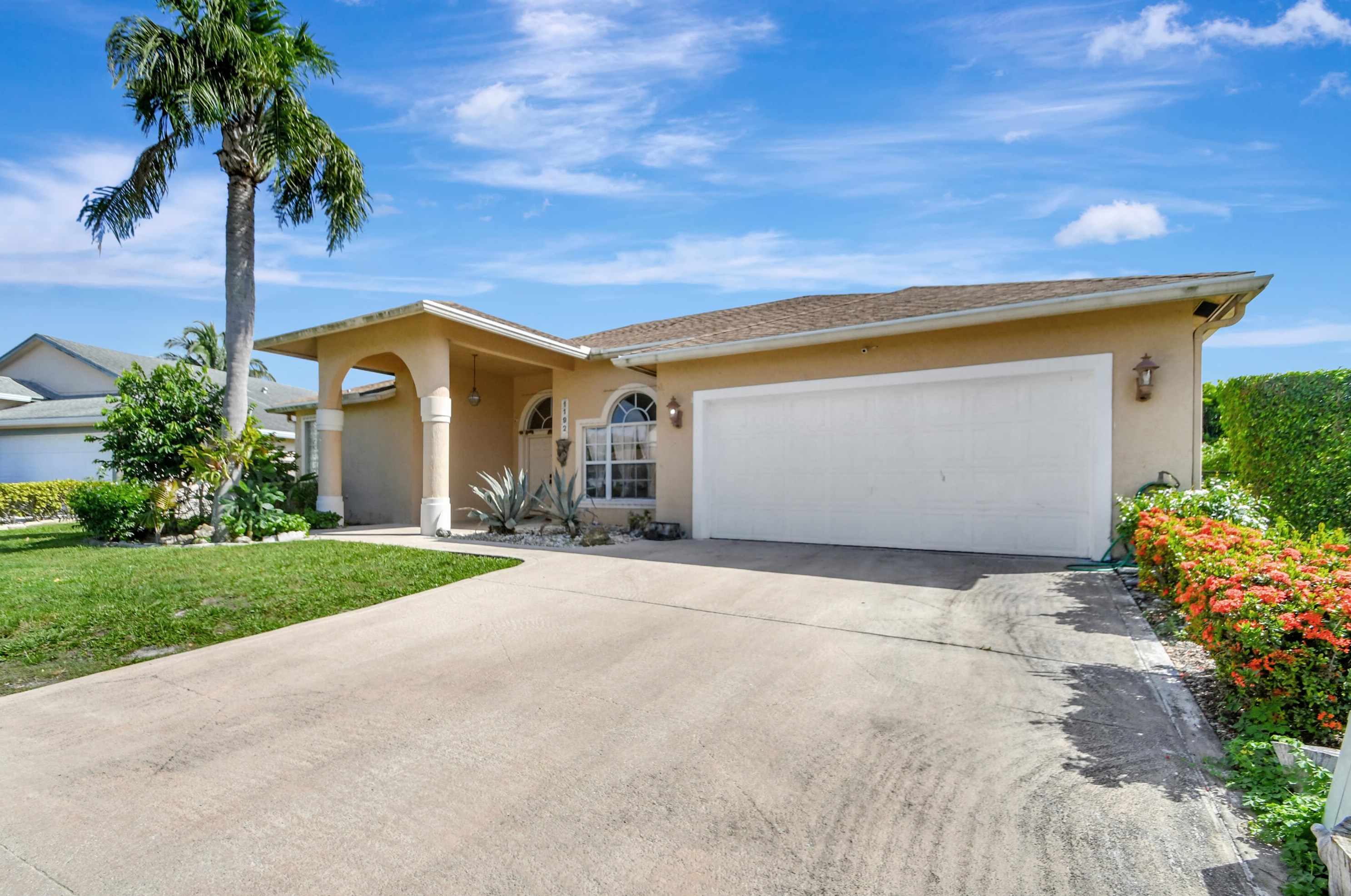1192 W Hatteras Circle, West Palm Beach, FL 33413