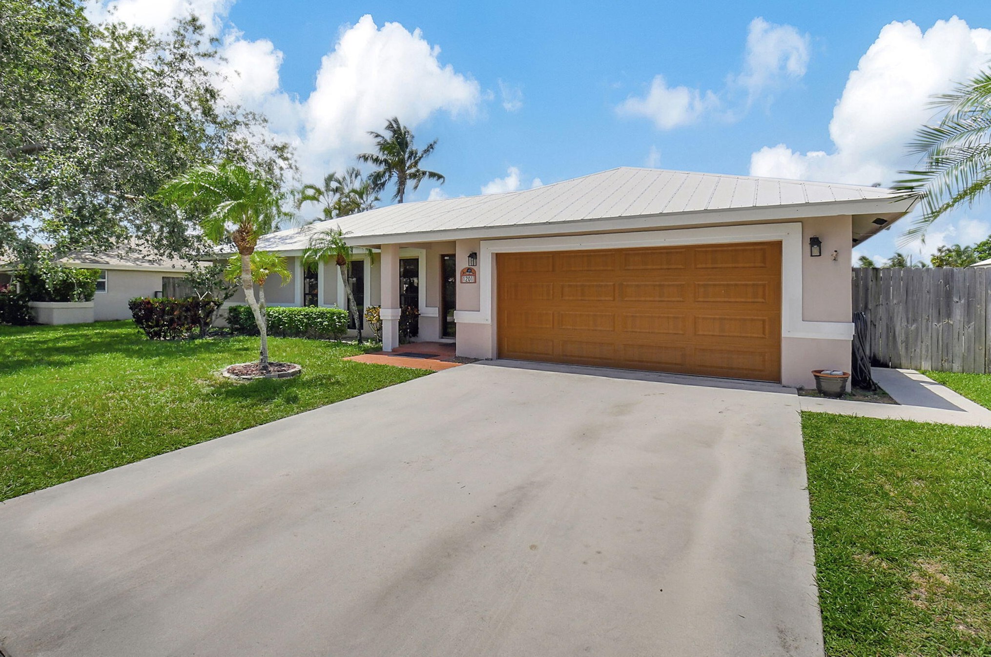 1201 25th Ave, Boynton Beach, FL 33426-7422