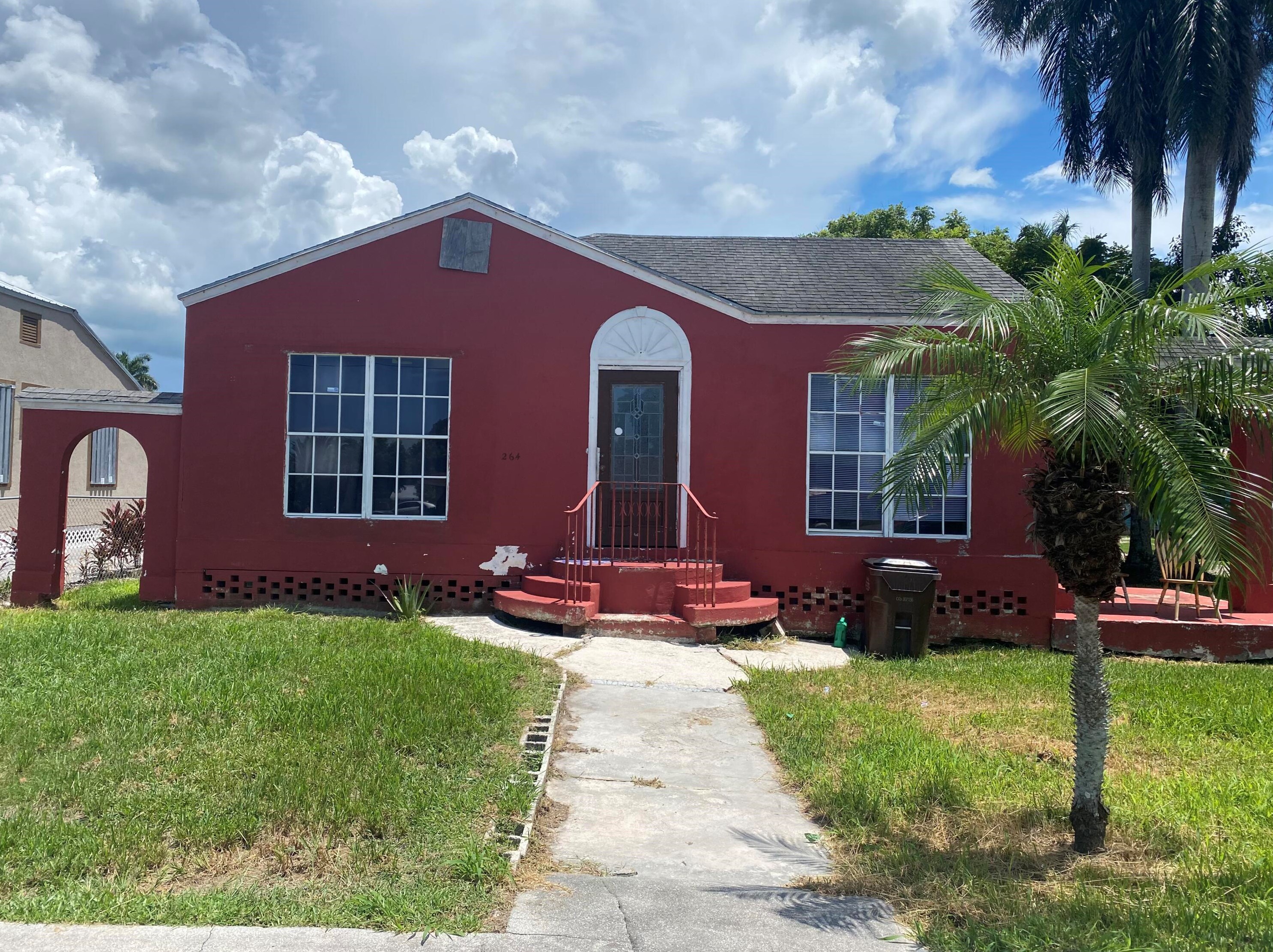 264 E 2nd St, Pahokee, FL 33476