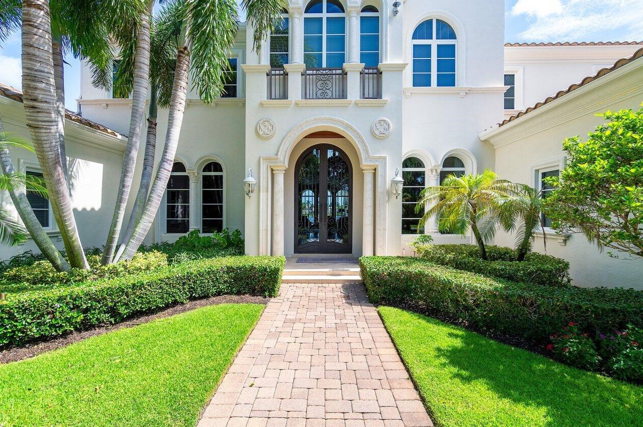 634 Hermitage Cir, West Palm Beach, FL 33410