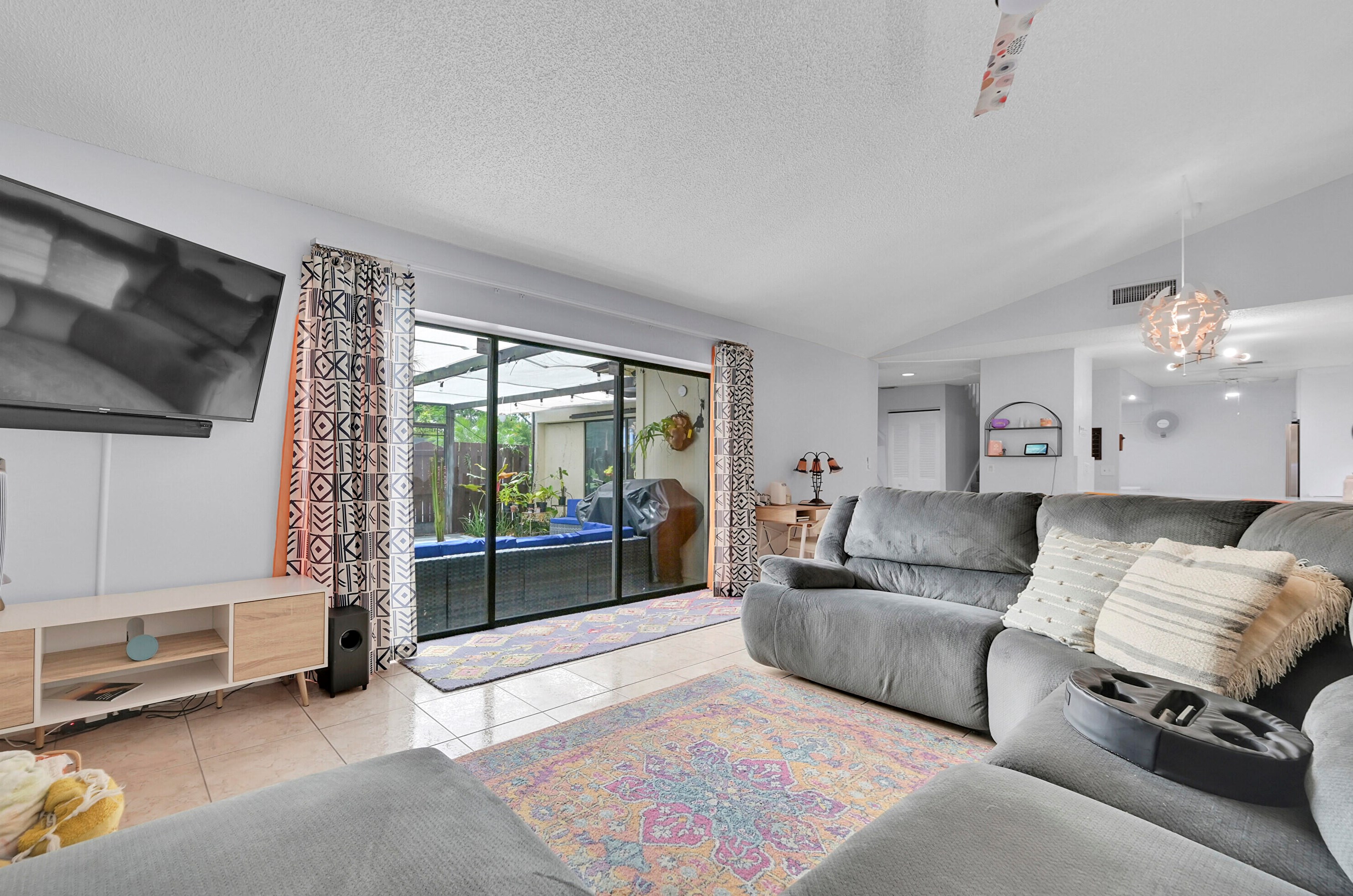 4193 Landar Dr, Lake Worth, FL 33463-8906