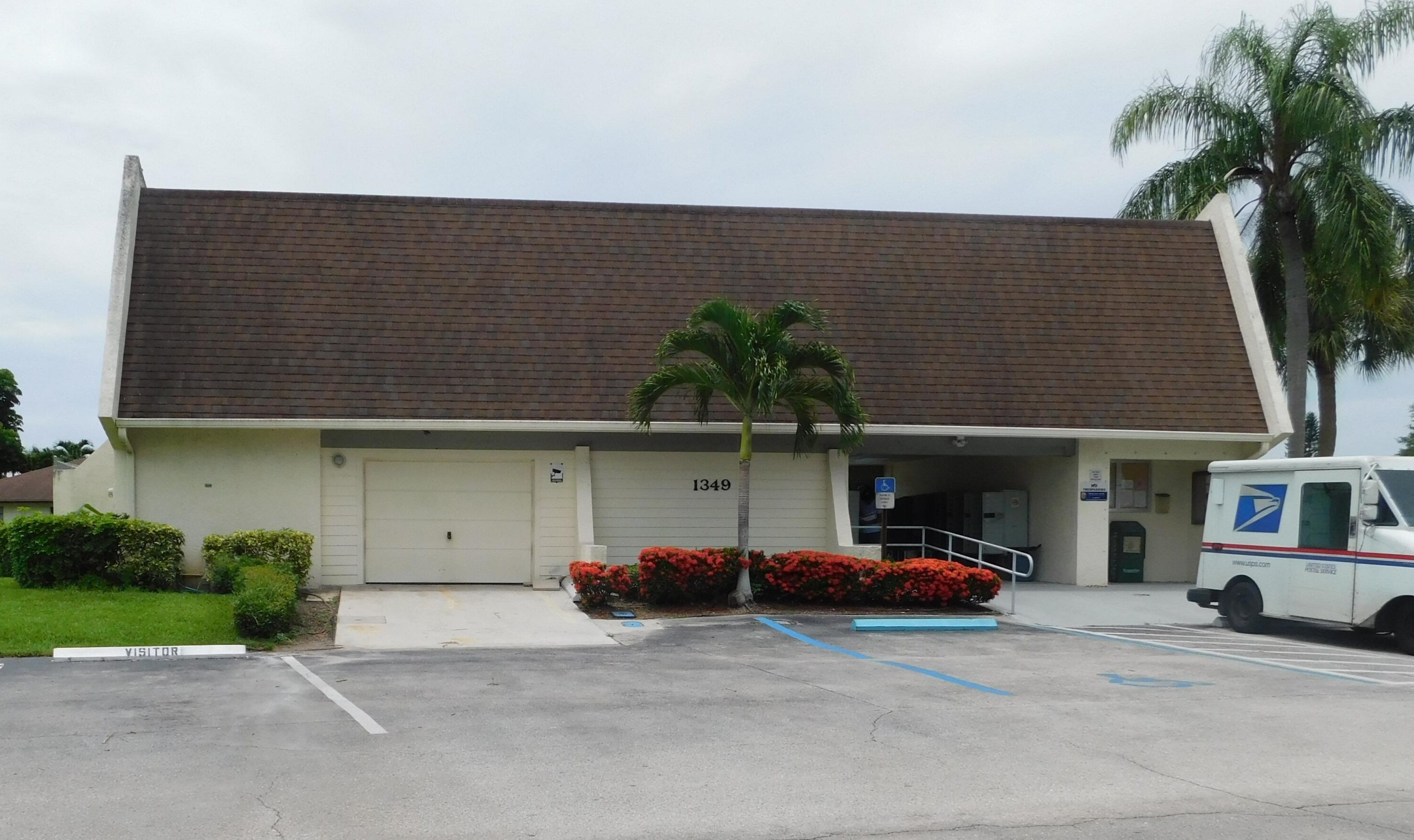 1337 Peppertree Trl, Fort Pierce FL 34950-5286 exterior