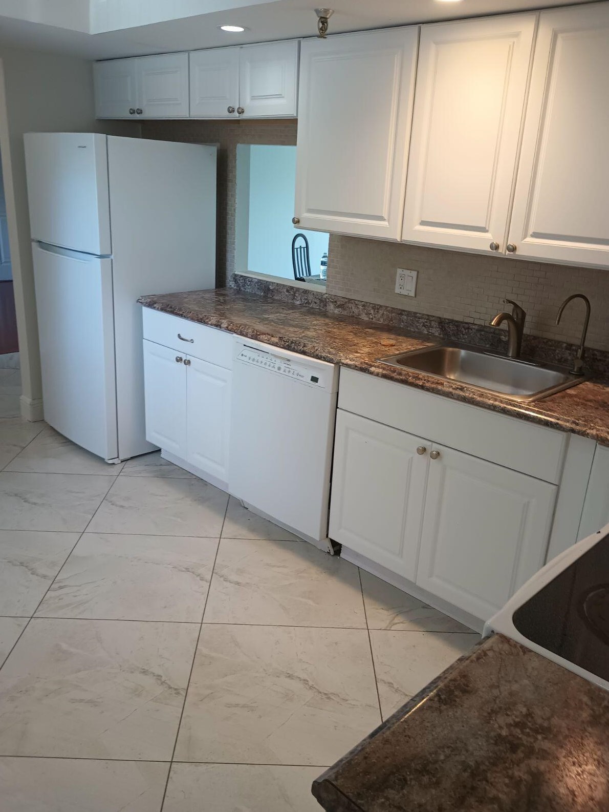 6400 Nw 2nd Ave Apt 221, Boca Raton, FL 33487