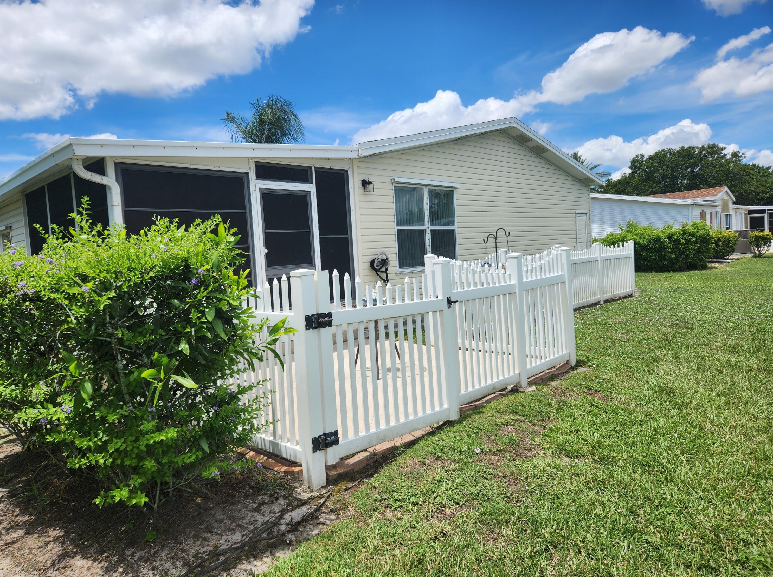 8181 14th Hole Dr, Port Saint Lucie, FL 34952