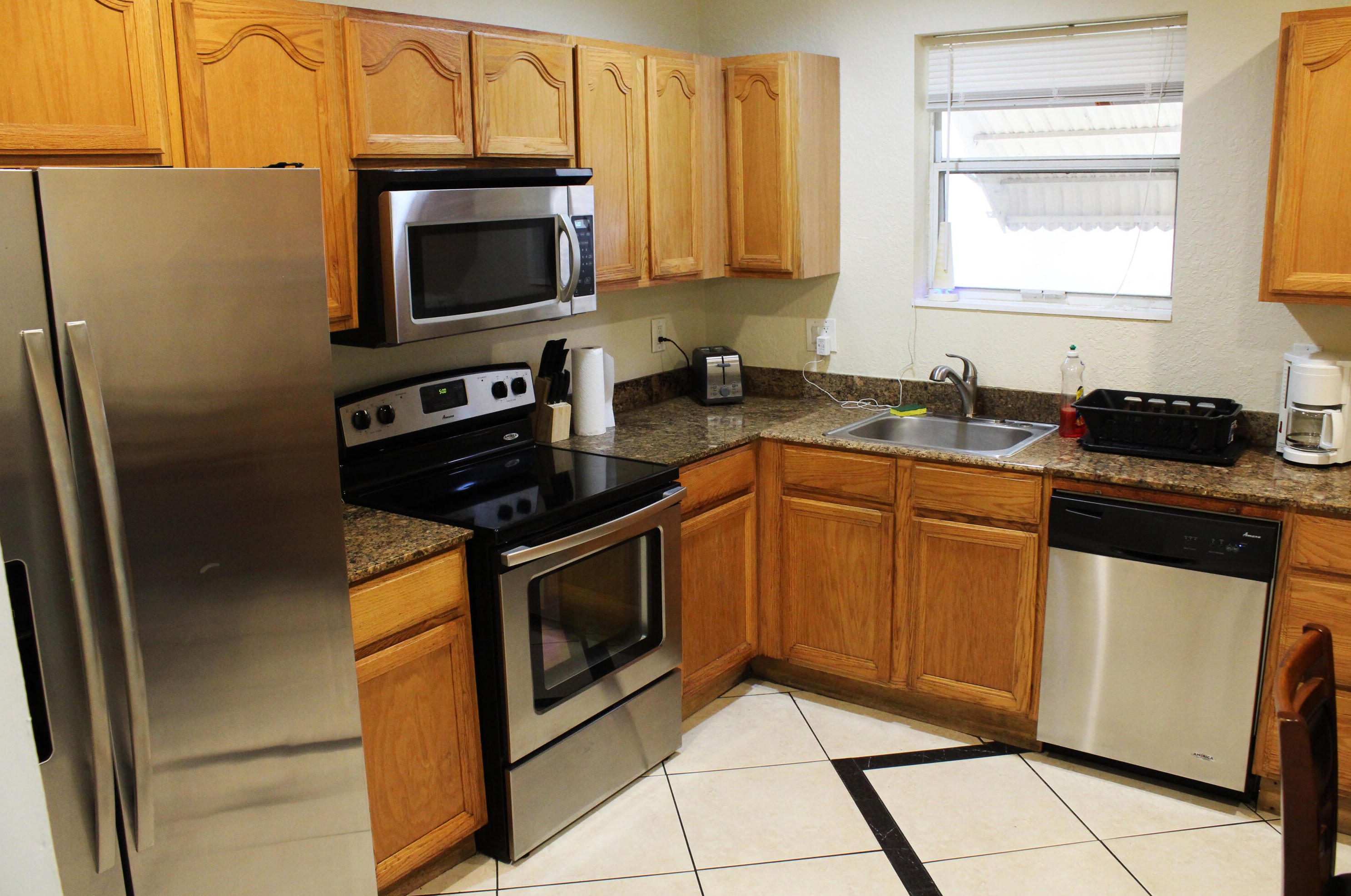 823 S B St, Lake Worth, FL 33460