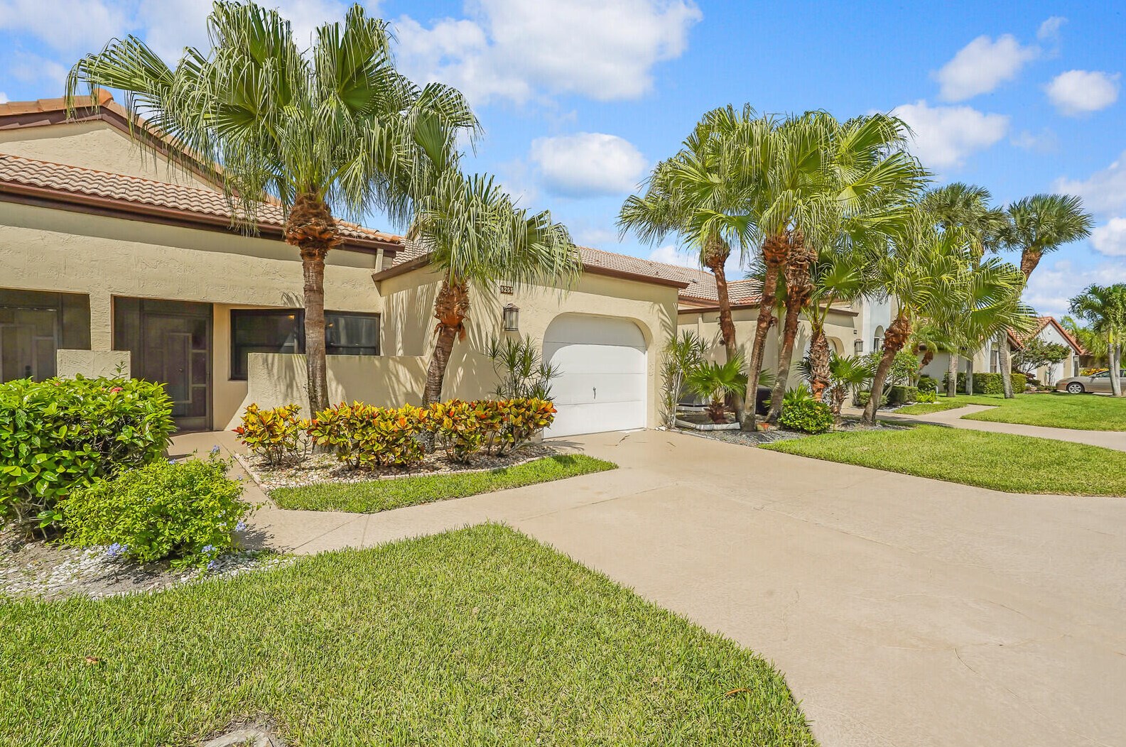 8265 Waterline Dr, Boynton Beach, FL 33472