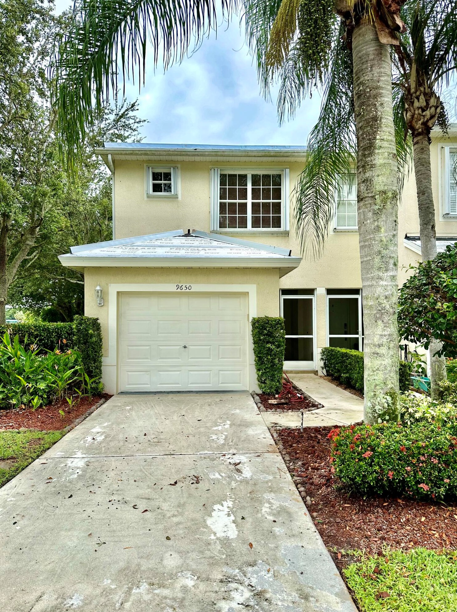 9650 Lago Dr, Boynton Beach, FL 33472