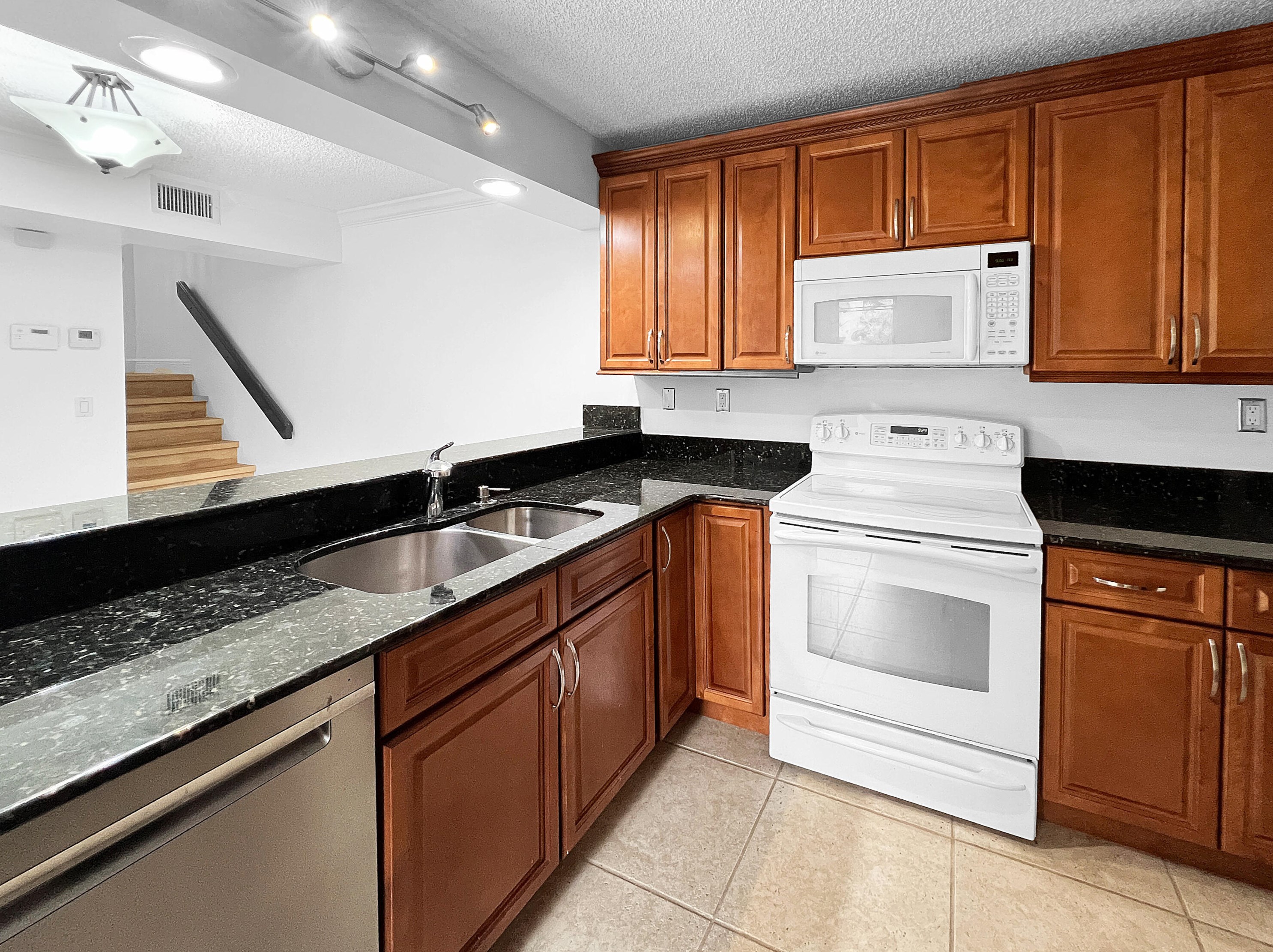 8134 Thames Blvd #d, Boca Raton, FL