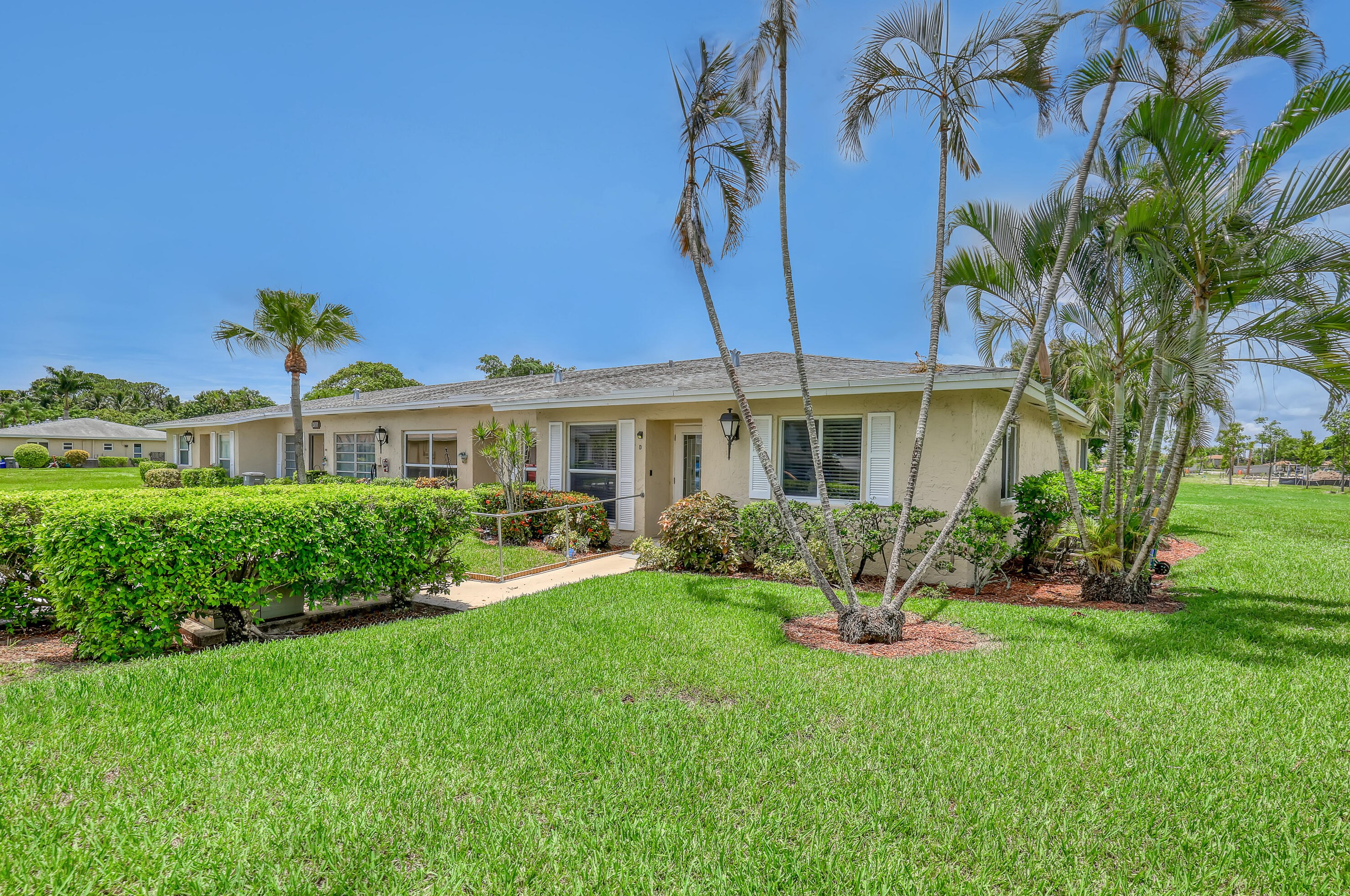 13777 Flora Pl, Delray Beach, FL 33484-1658