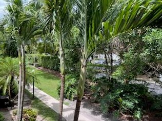 1006 Belmont Pl, Boynton Beach FL  33436-7826 exterior