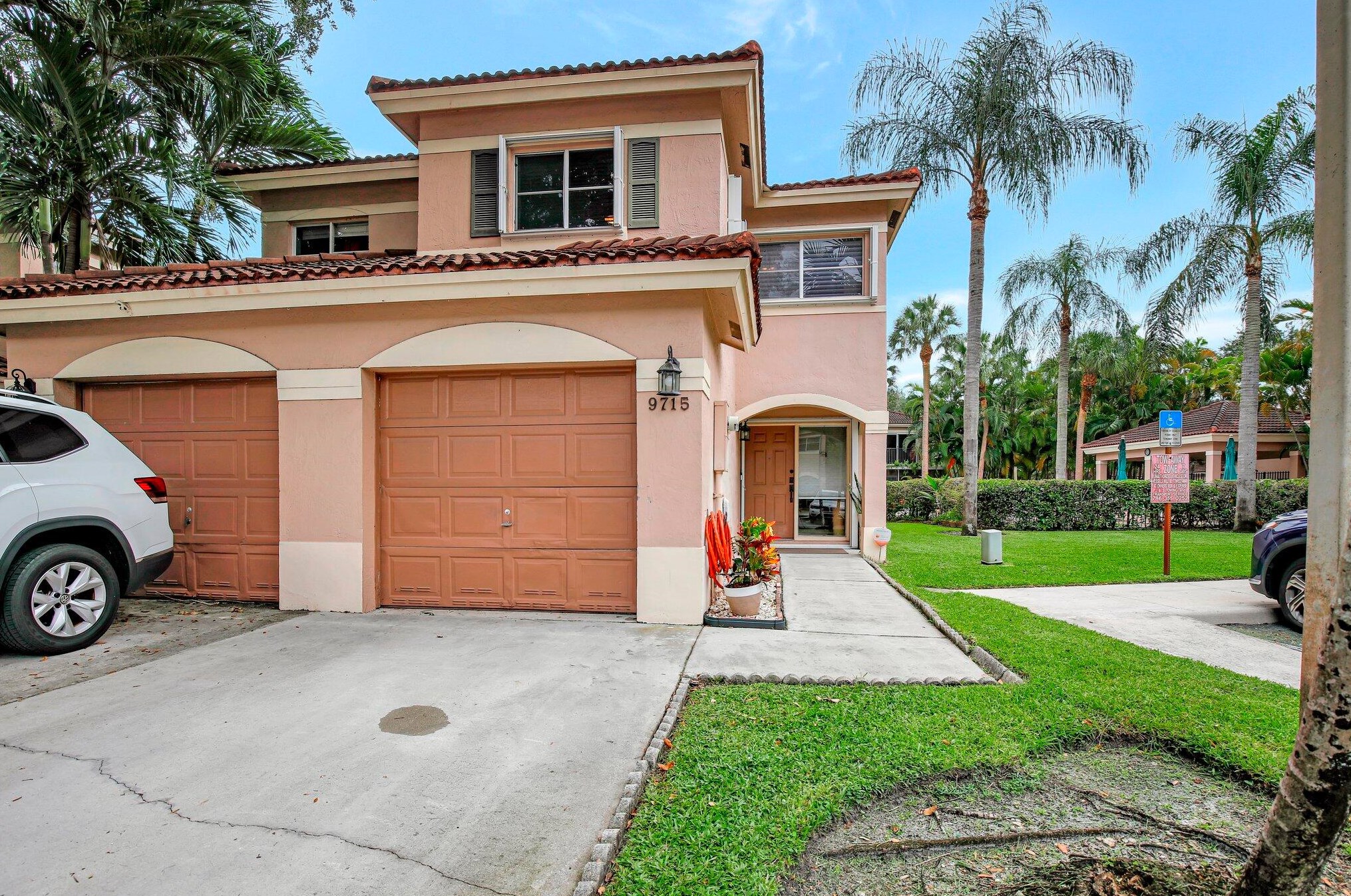 9715 Nw 23rd Ct, Hollywood, FL 33024