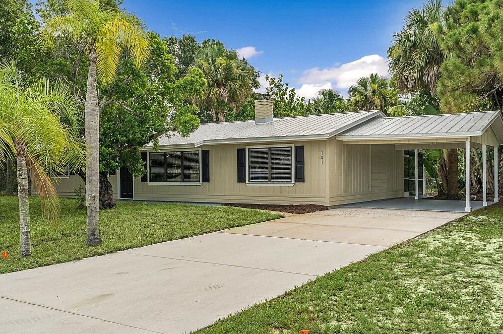 141 Easy St, Sebastian, FL 32958