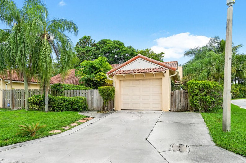 858 Via Toscana, West Palm Beach, FL 33414