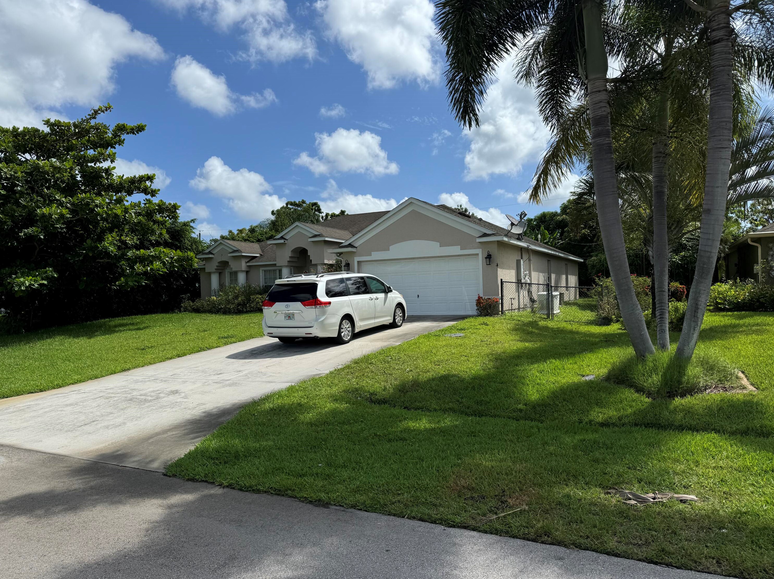 2419 Sw Sansom Ln, Port Saint Lucie, FL 34953
