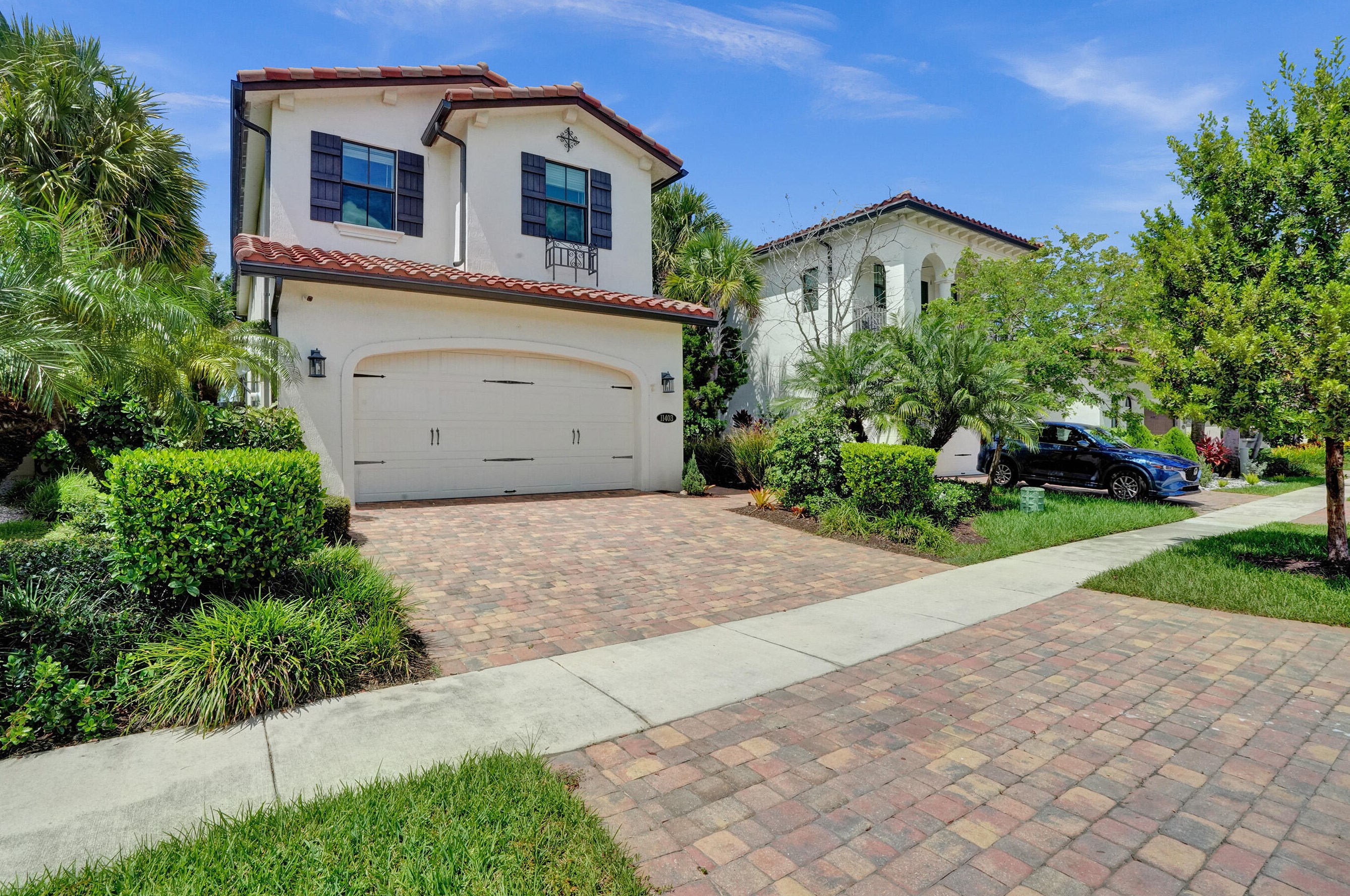 11403 12th St, Hollywood, FL 33025