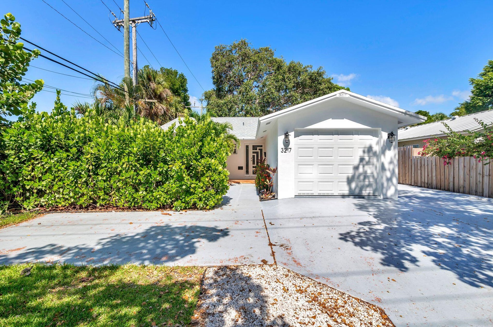 3217 S Olive Ave, West Palm Beach, FL 33405