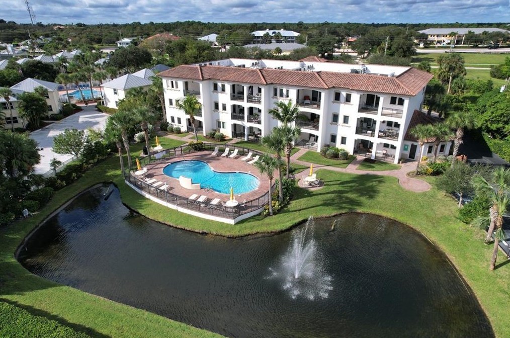 1623 Indian River Dr #304, Sebastian, FL 32958