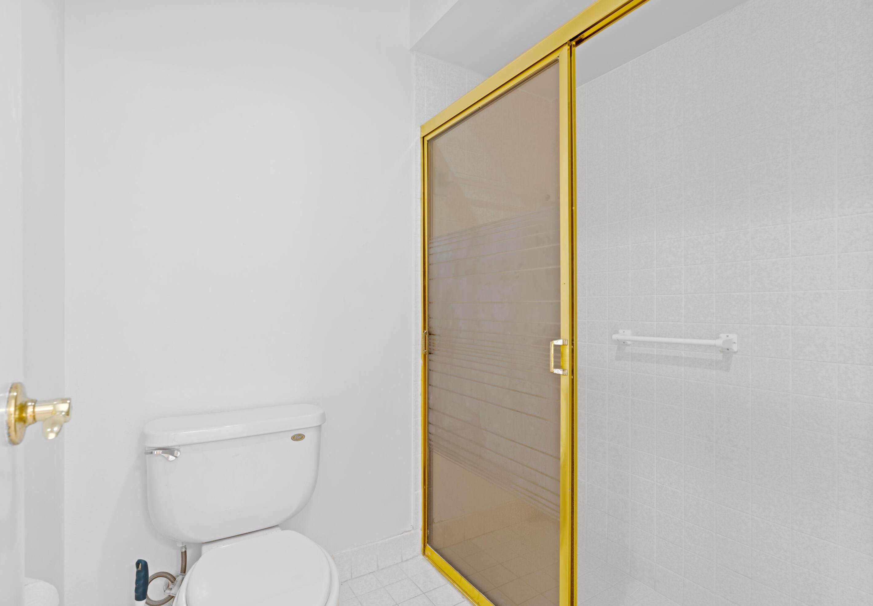 5128 Mirror Lakes Blvd, Boynton Beach FL  33472-1212 exterior