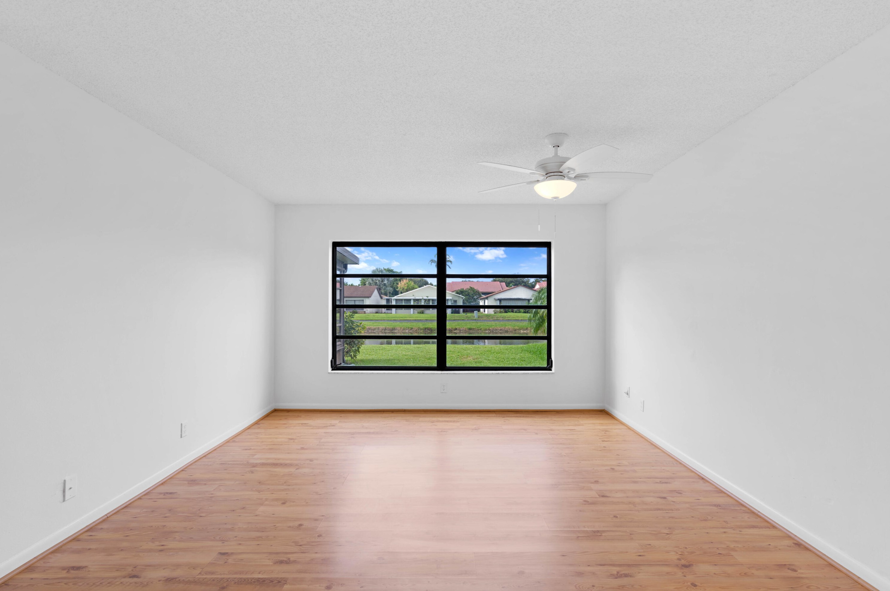 5128 Mirror Lakes Blvd, Boynton Beach FL  33472-1212 exterior