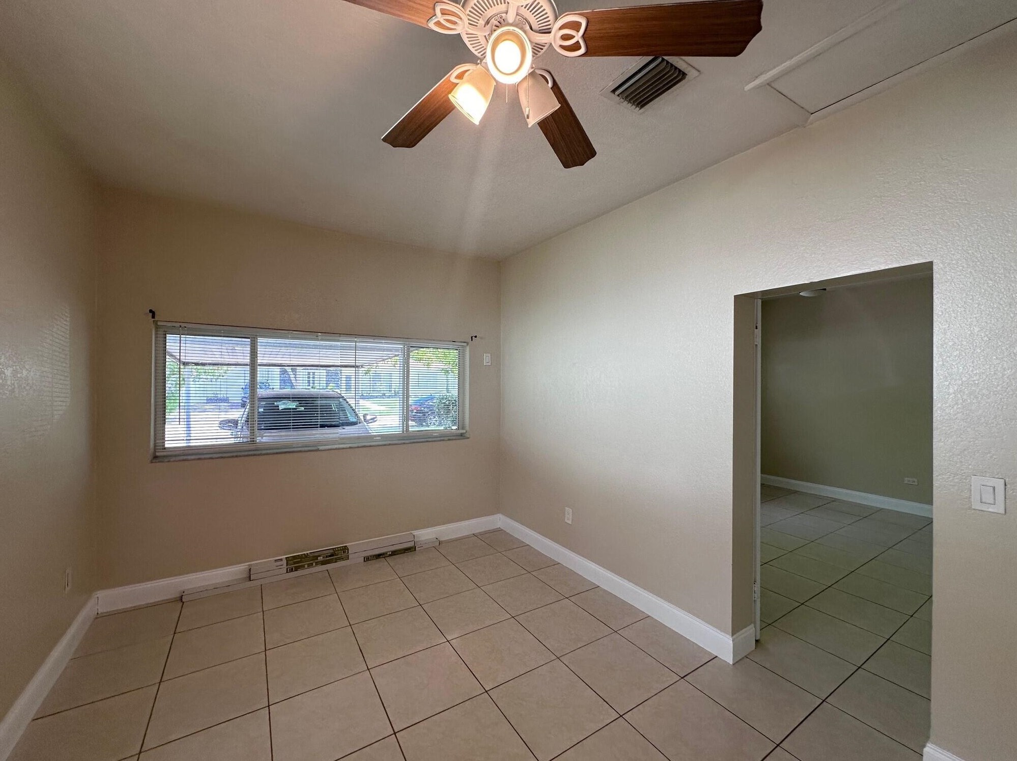 1120 Ne 202nd St, Miami, FL 33169
