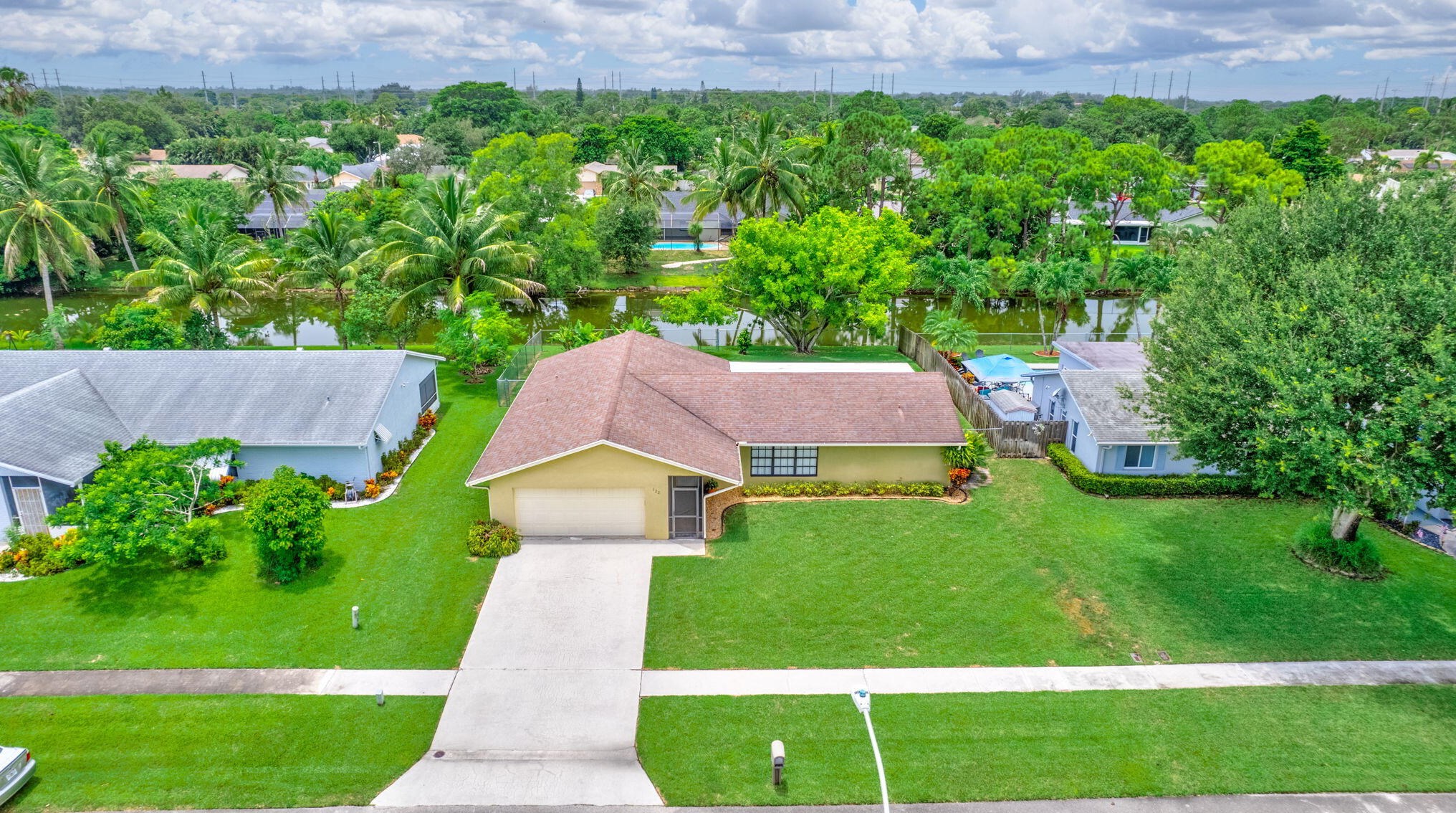 122 Martin Cir, West Palm Beach, FL 33411