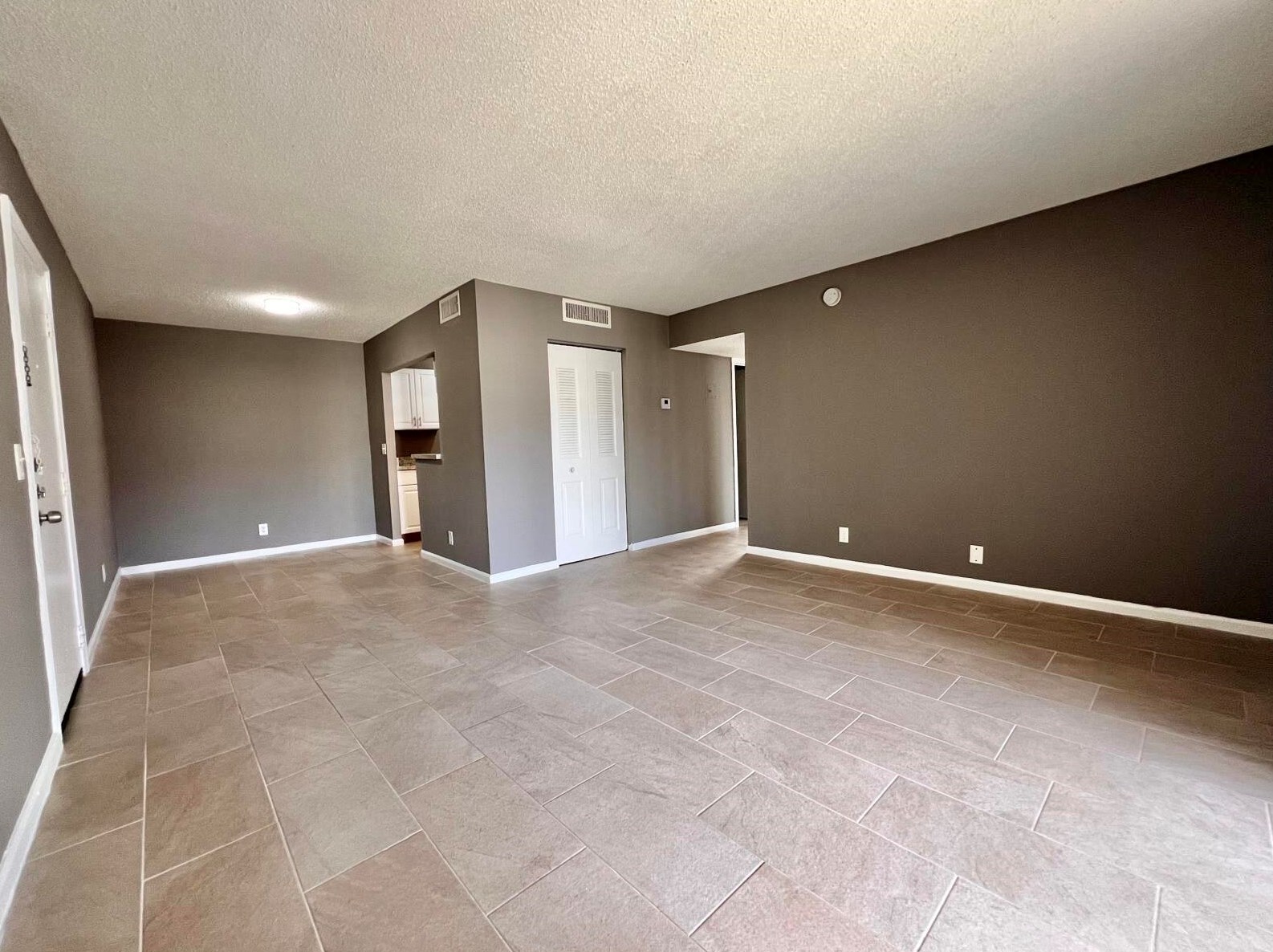 1500 N Congress Ave #a6, West Palm Beach, FL 33401