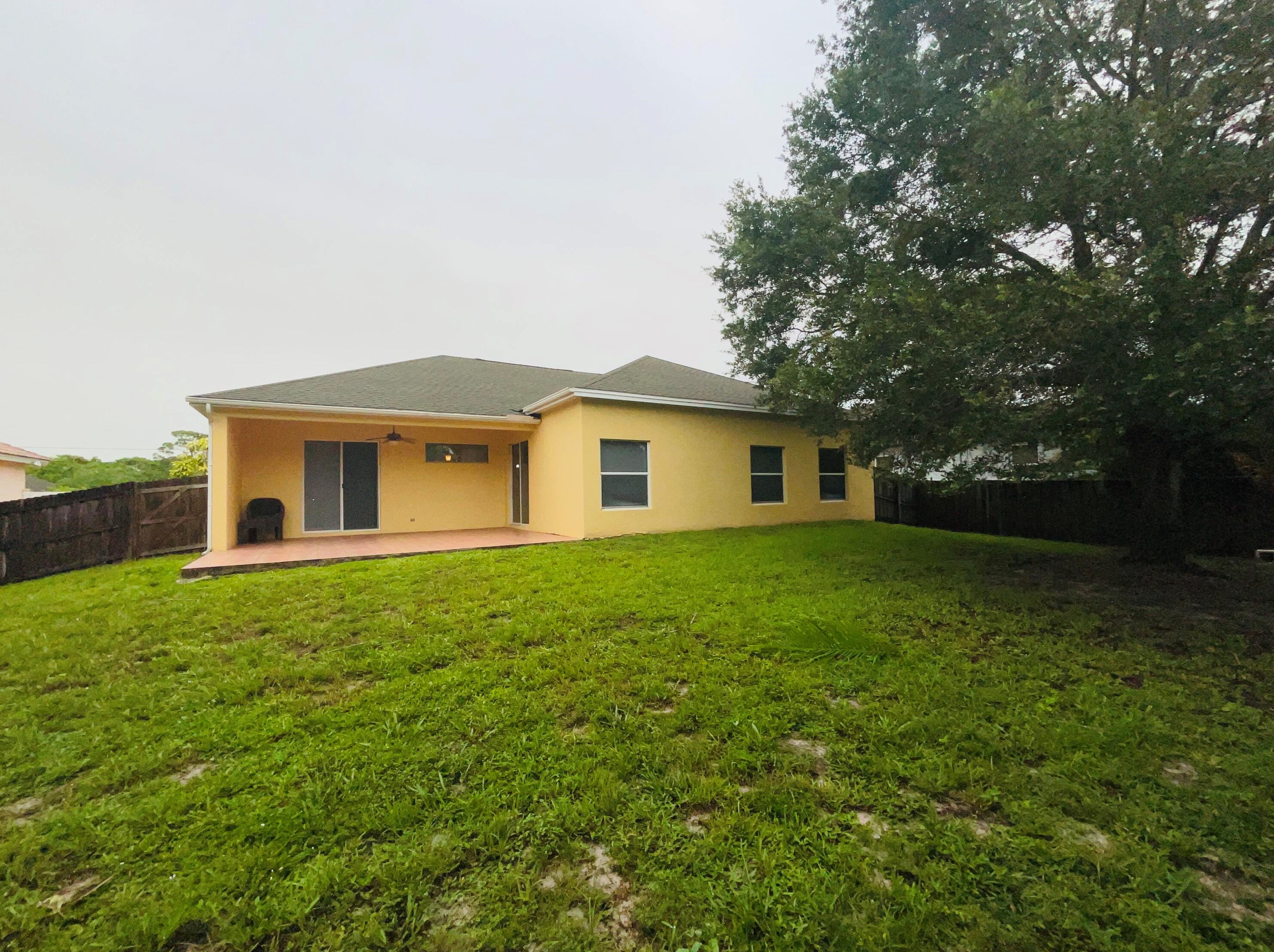1850 Sw Bellevue Ave, Fort Pierce, FL 34953