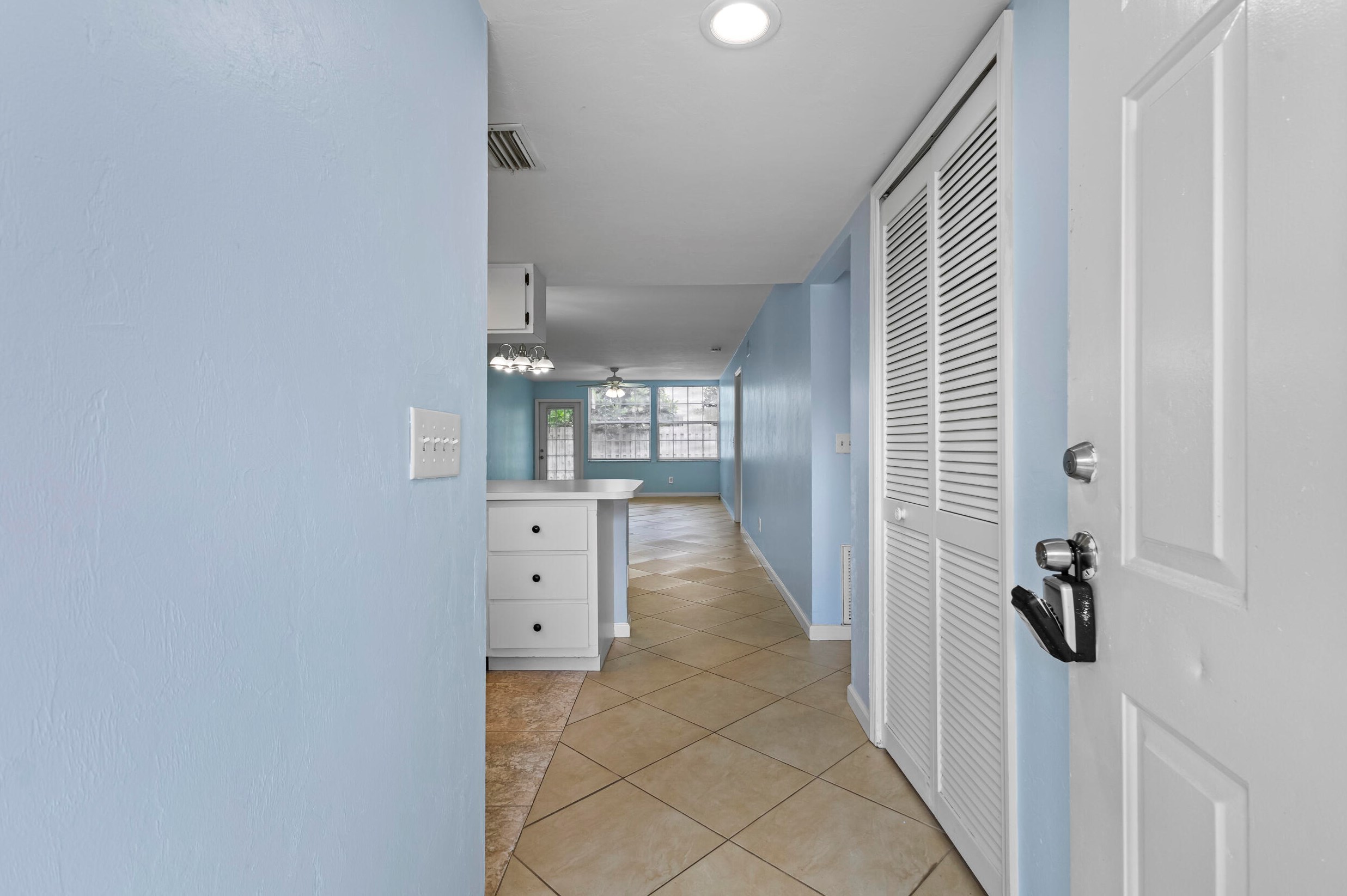 1702 Palm Beach Trace Dr, West Palm Beach, FL 33411