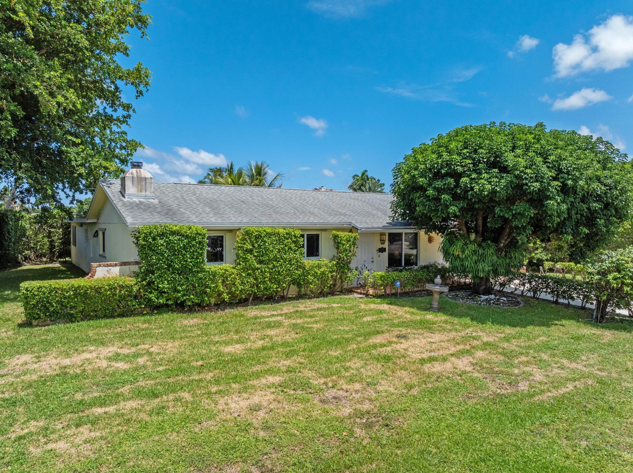8416 Pine Tree Ln, West Palm Beach, FL 33406-7850