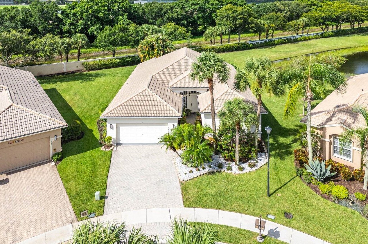8293 Grand Messina Cir, Boynton Beach, FL 33472