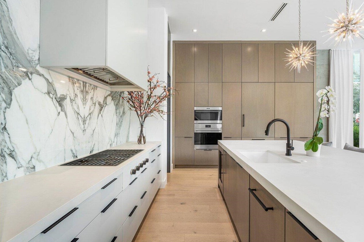 132 7 Ave, Delray Beach FL 33483-5244 exterior