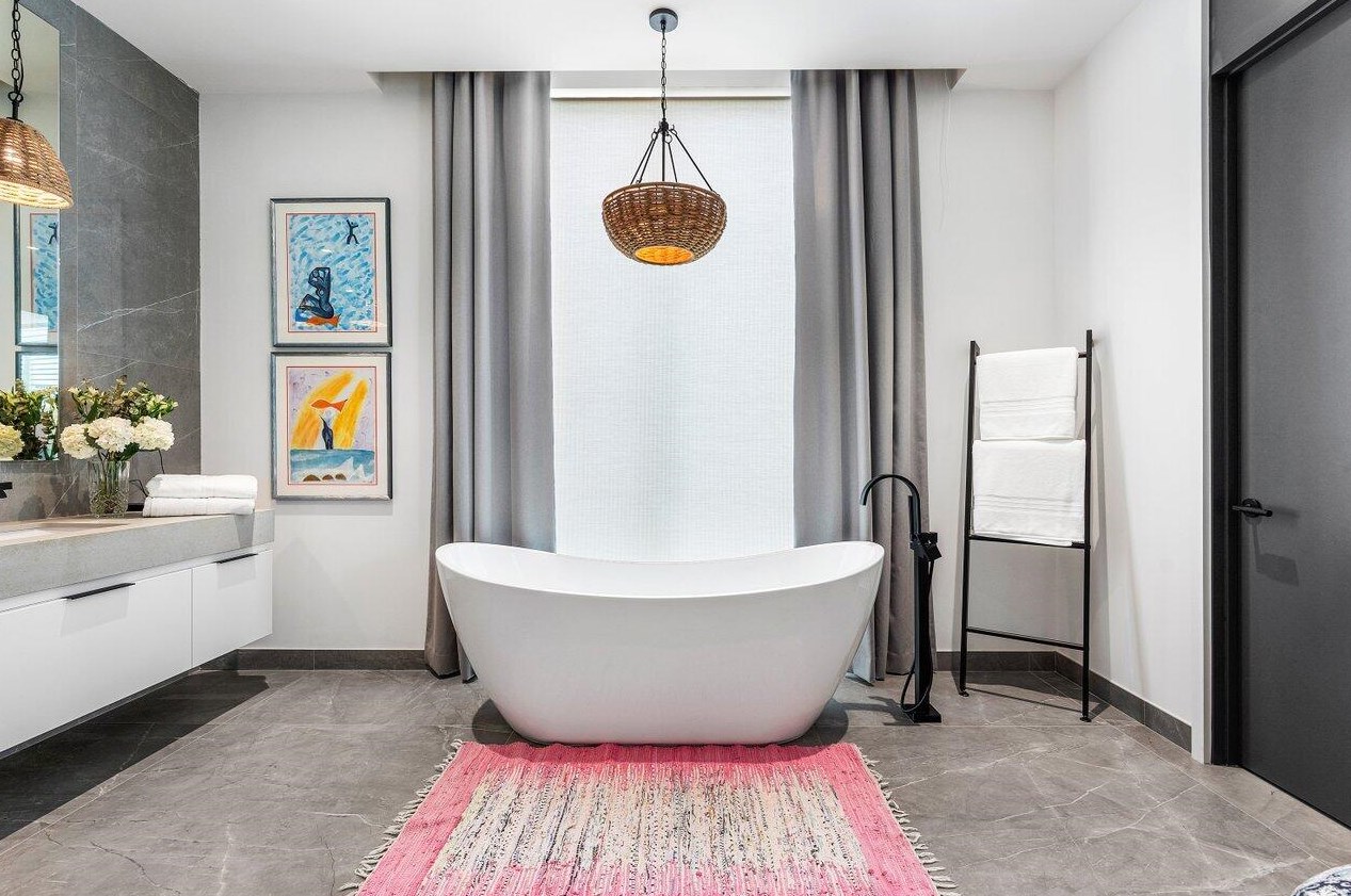 132 7 Ave, Delray Beach FL 33483-5244 exterior