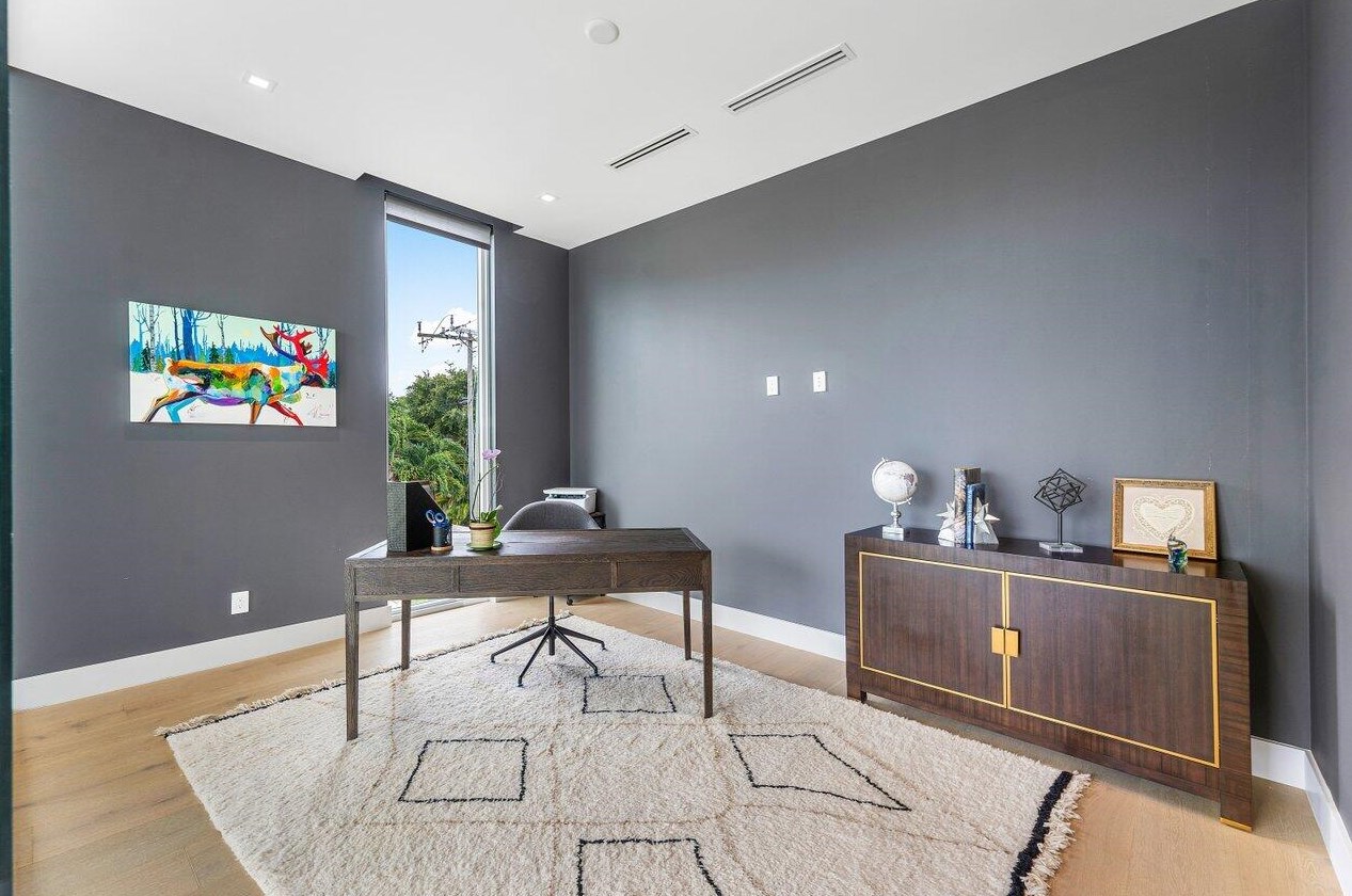 132 7 Ave, Delray Beach FL 33483-5244 exterior