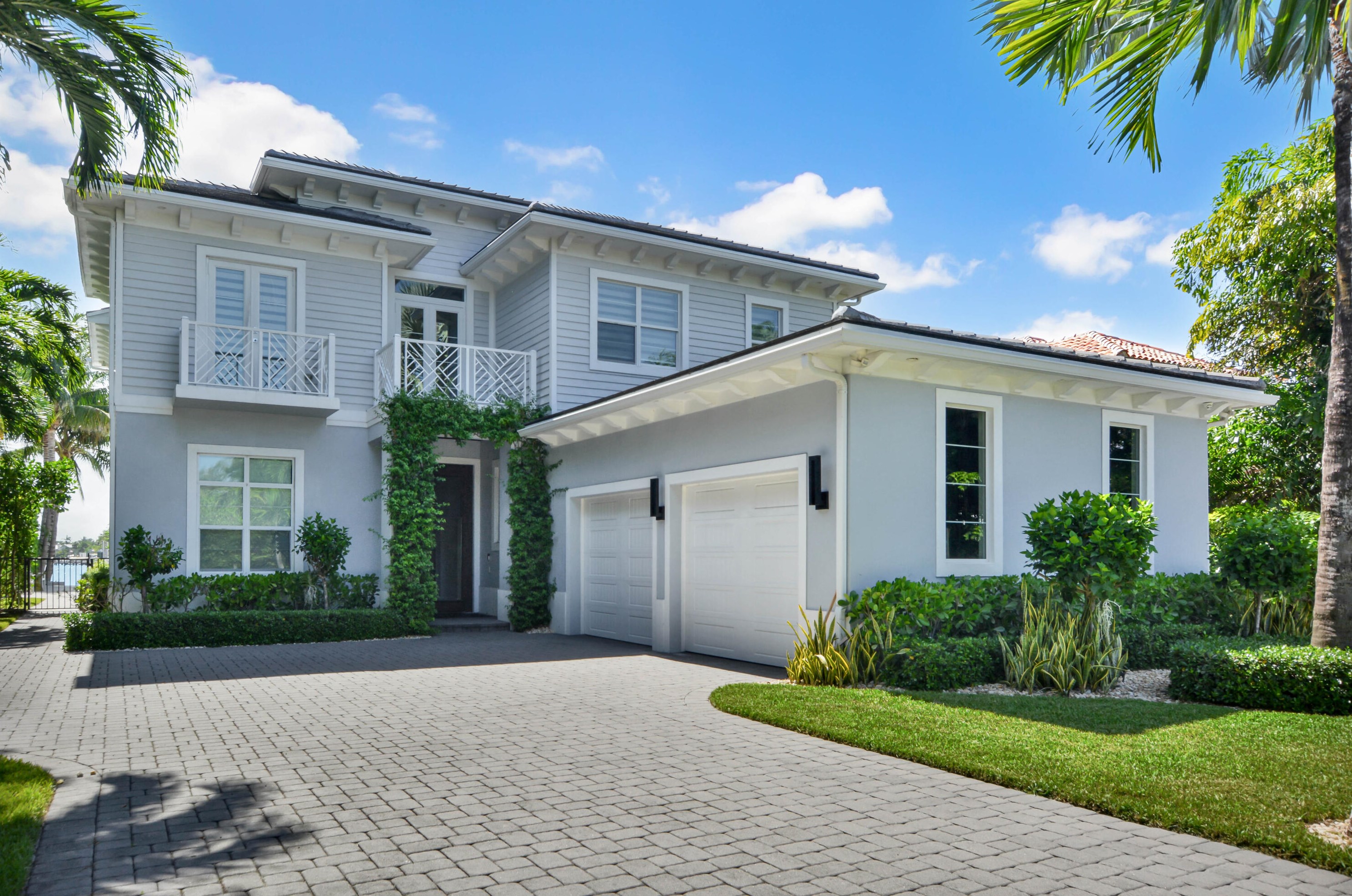 109 S Atlantic Dr, Lake Worth, FL 33462