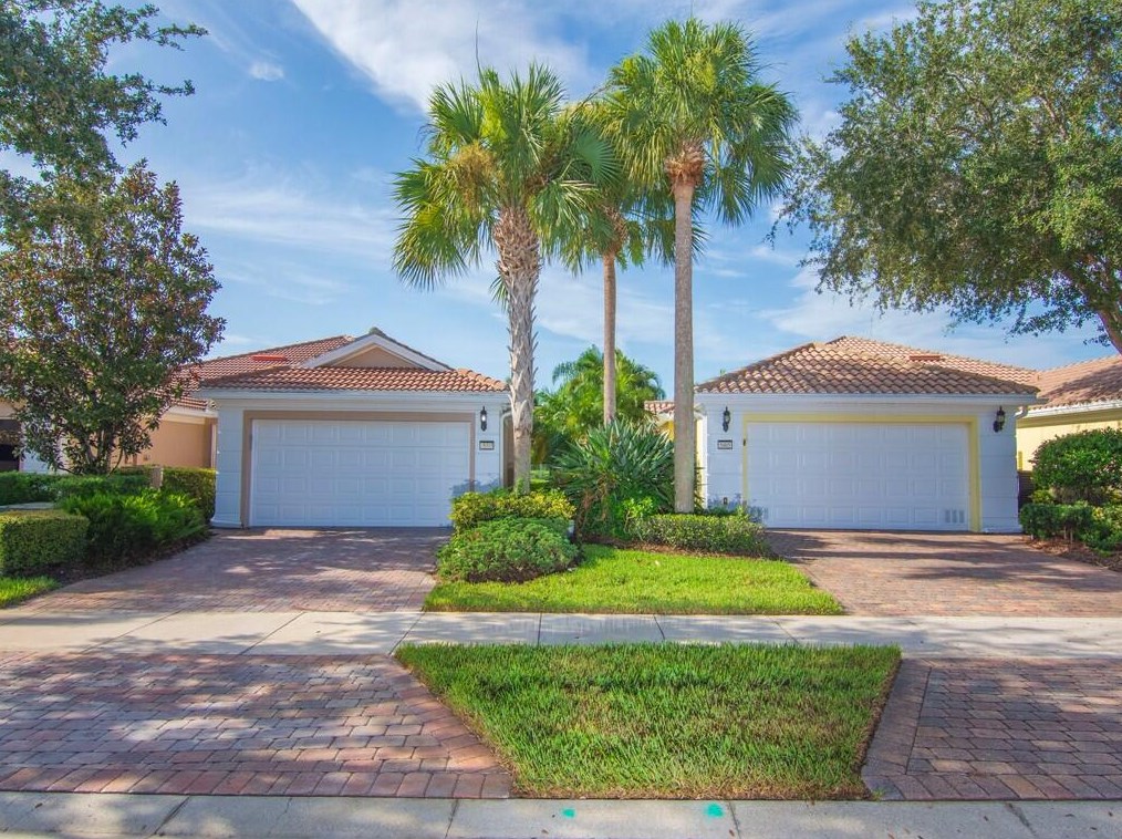 5395 Dominica St, Vero Beach, FL 32967-7636