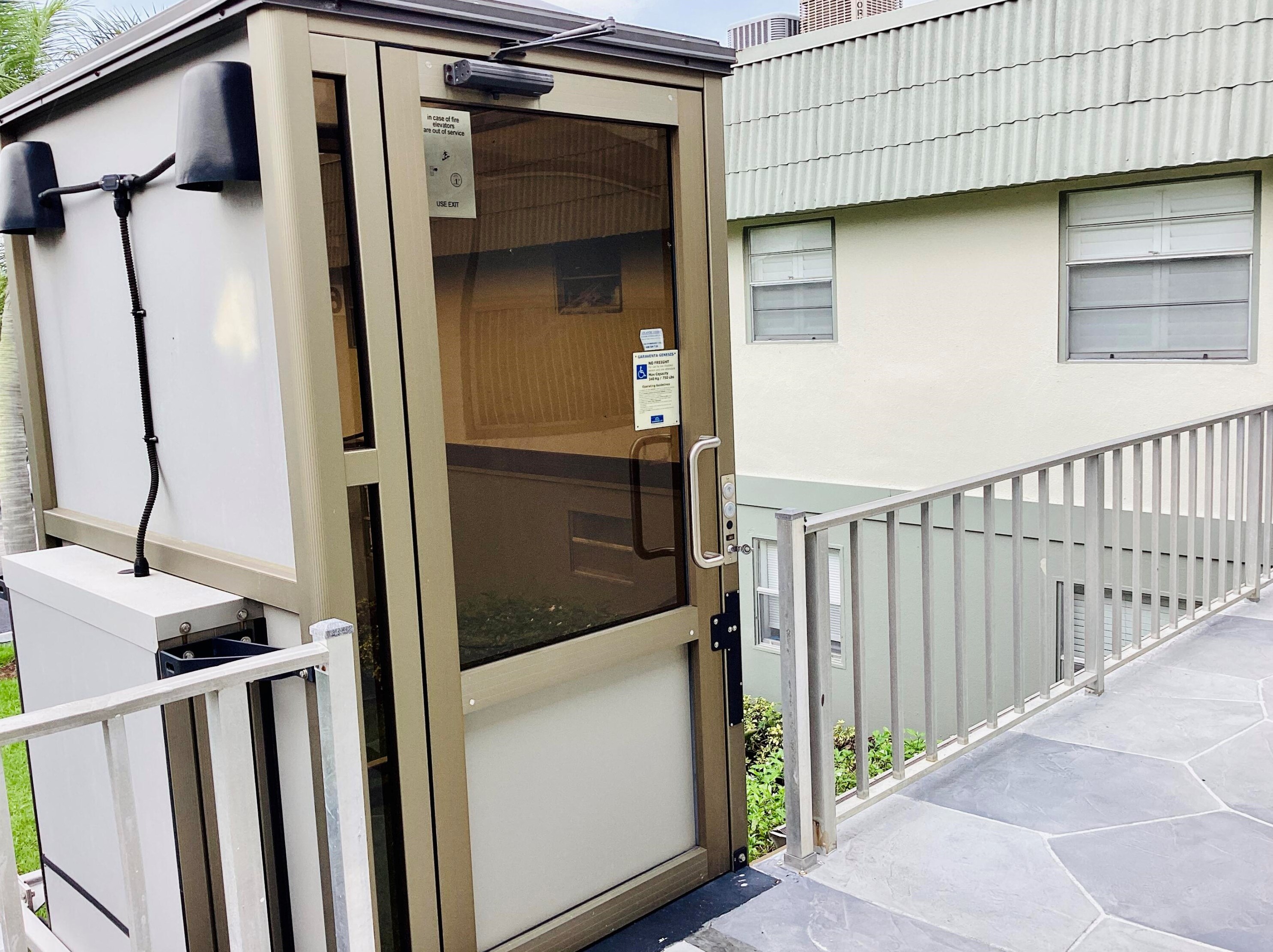 561 Monaco L, Delray Beach FL  33446-1938 exterior