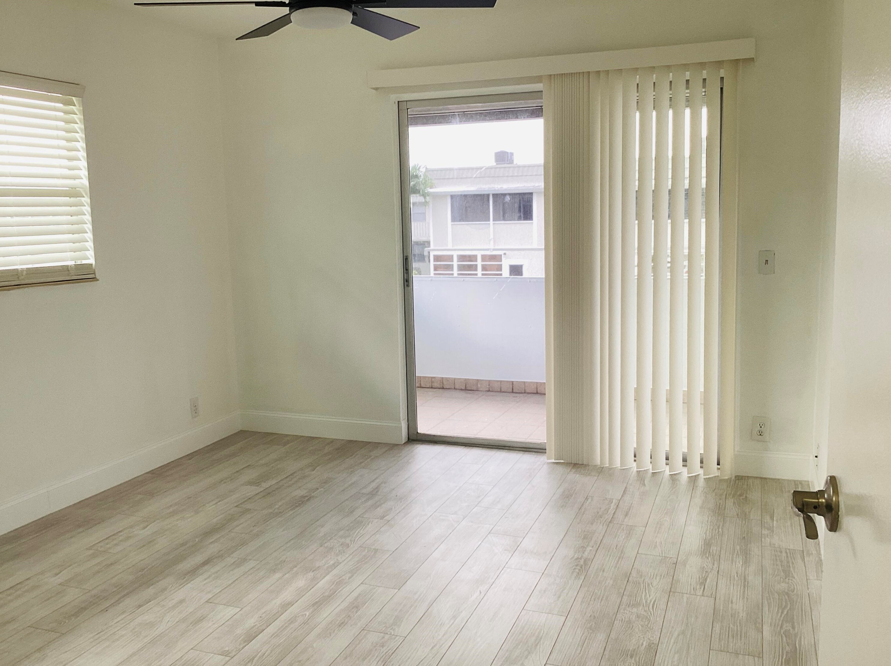 561 Monaco L, Delray Beach FL  33446-1938 exterior