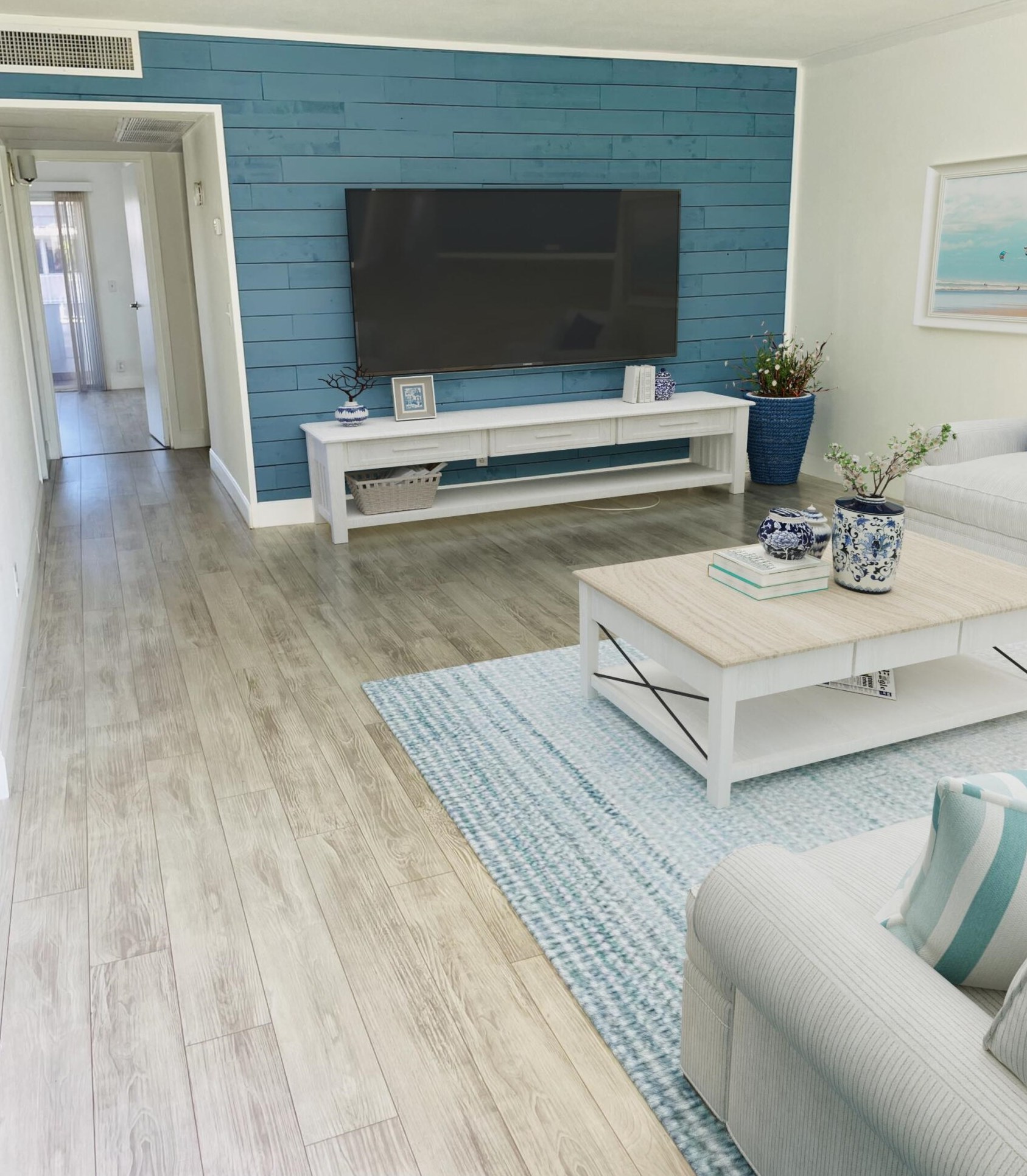 561 Monaco L, Delray Beach FL  33446-1938 exterior