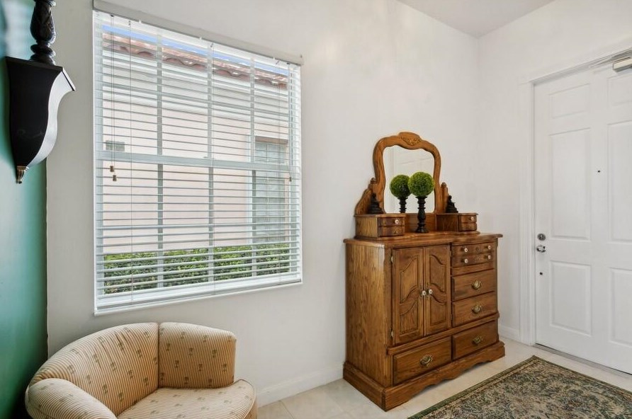 2622 James River Rd, West Palm Beach, FL 33411-5752