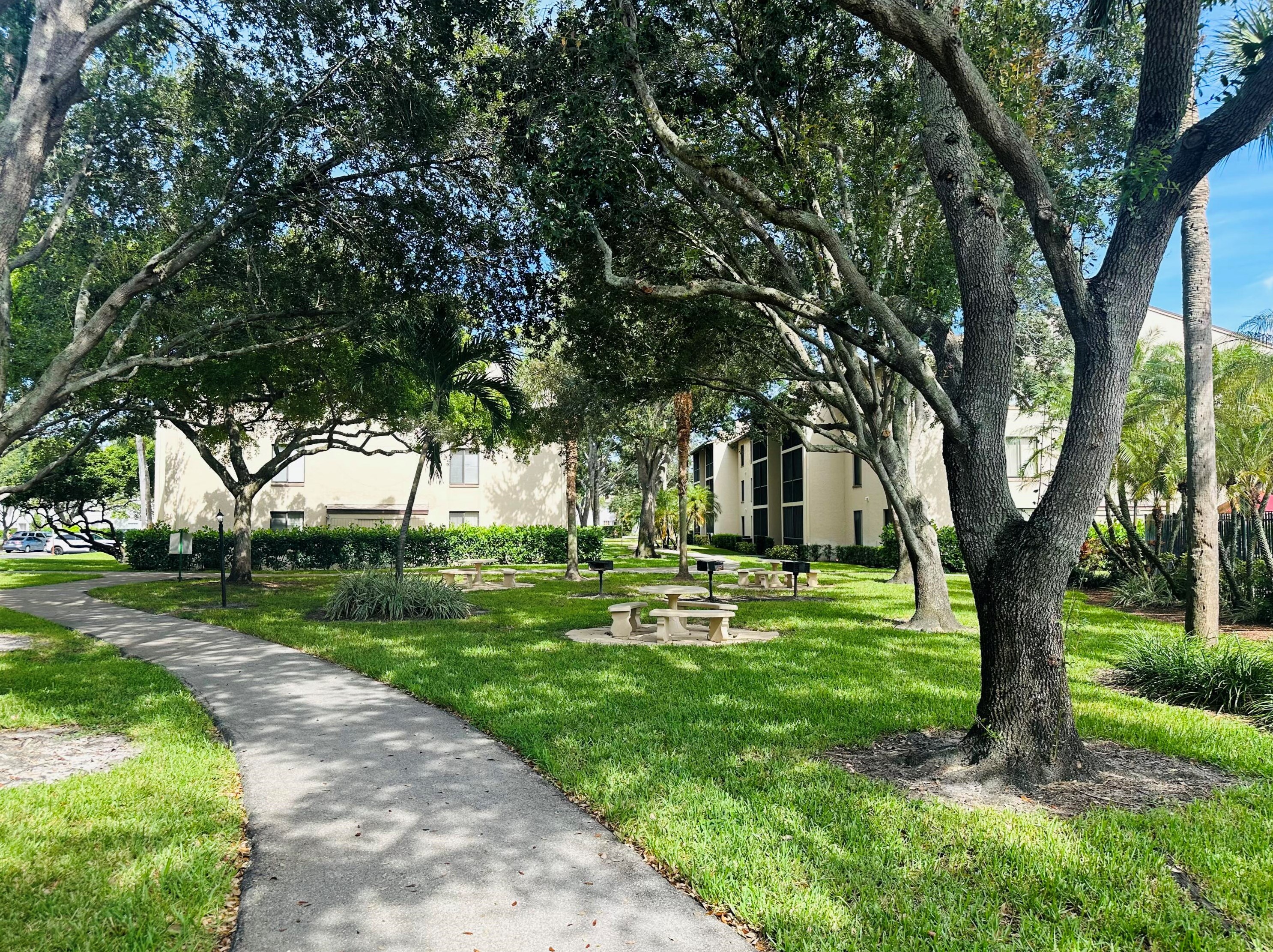 204 Foxtail Dr #e3, West Palm Beach, FL 33415