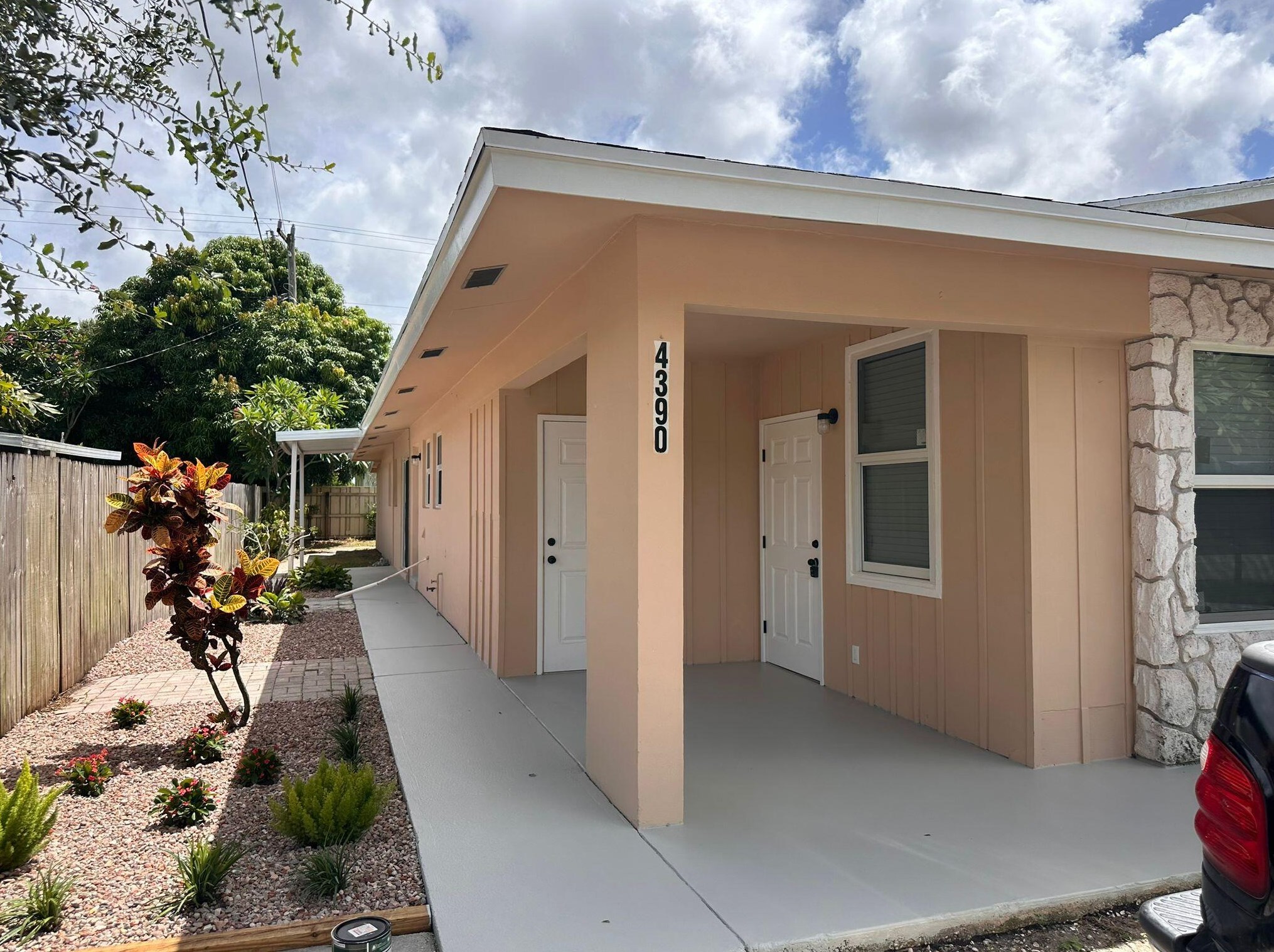 4390 Golfers Circle, West Palm Beach, FL 33410