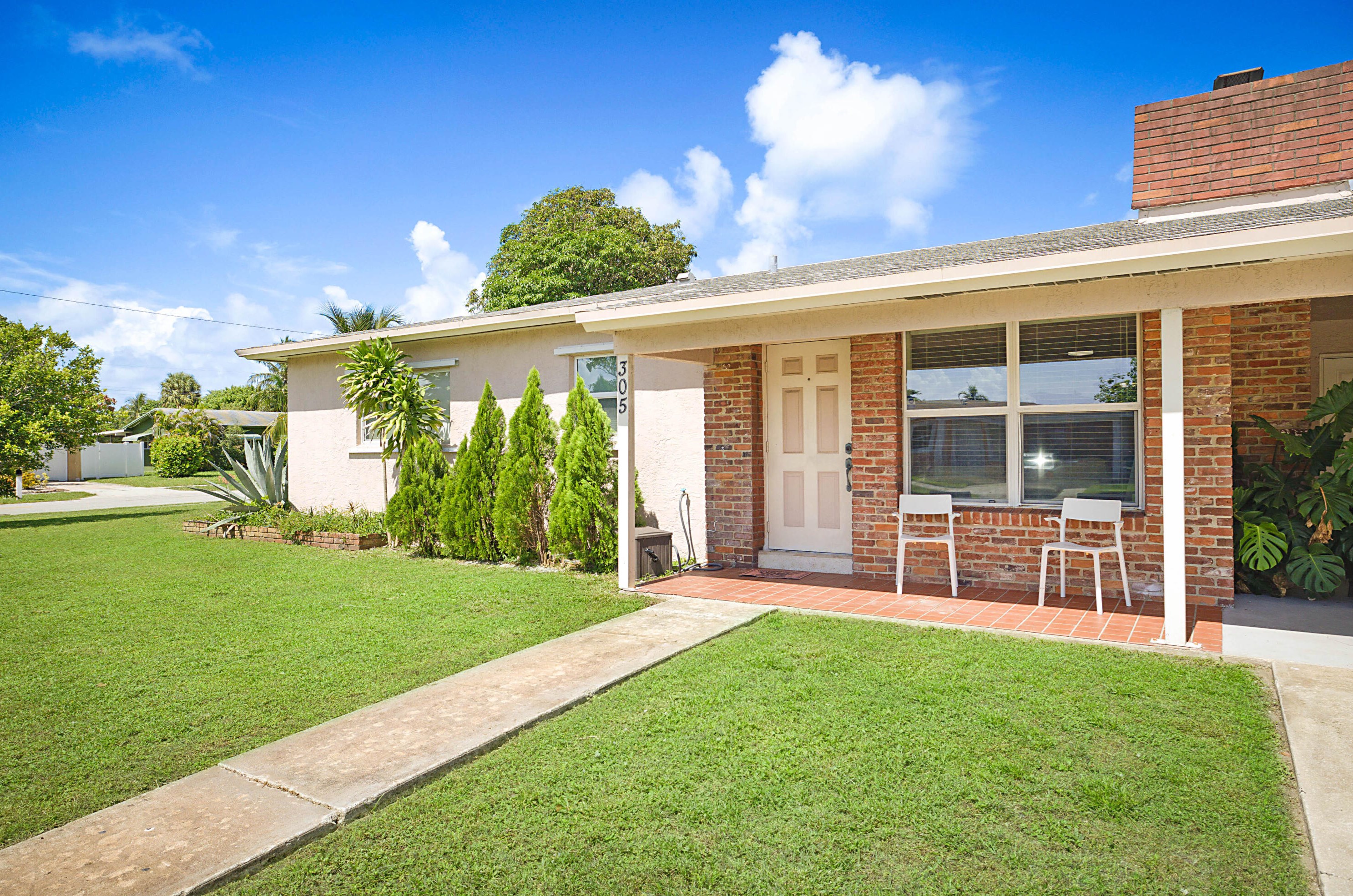 305 2nd St, Boynton Beach, FL 33435-4810