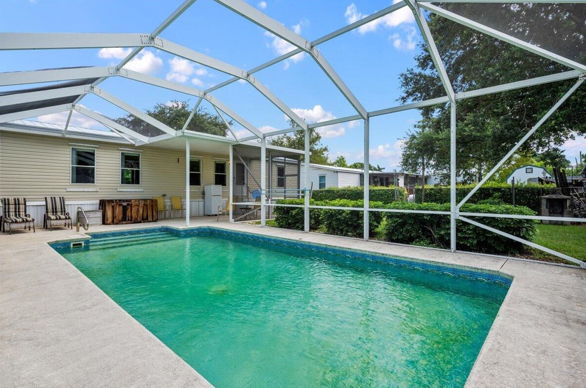 4938 Sunnyside Dr, West Palm Beach FL  33415-3108 exterior