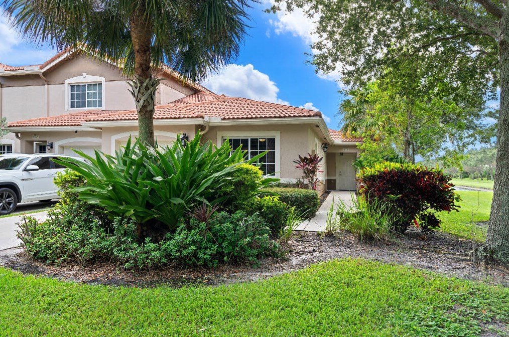 6750 Old Farm Trail, Boynton Beach, FL 33437