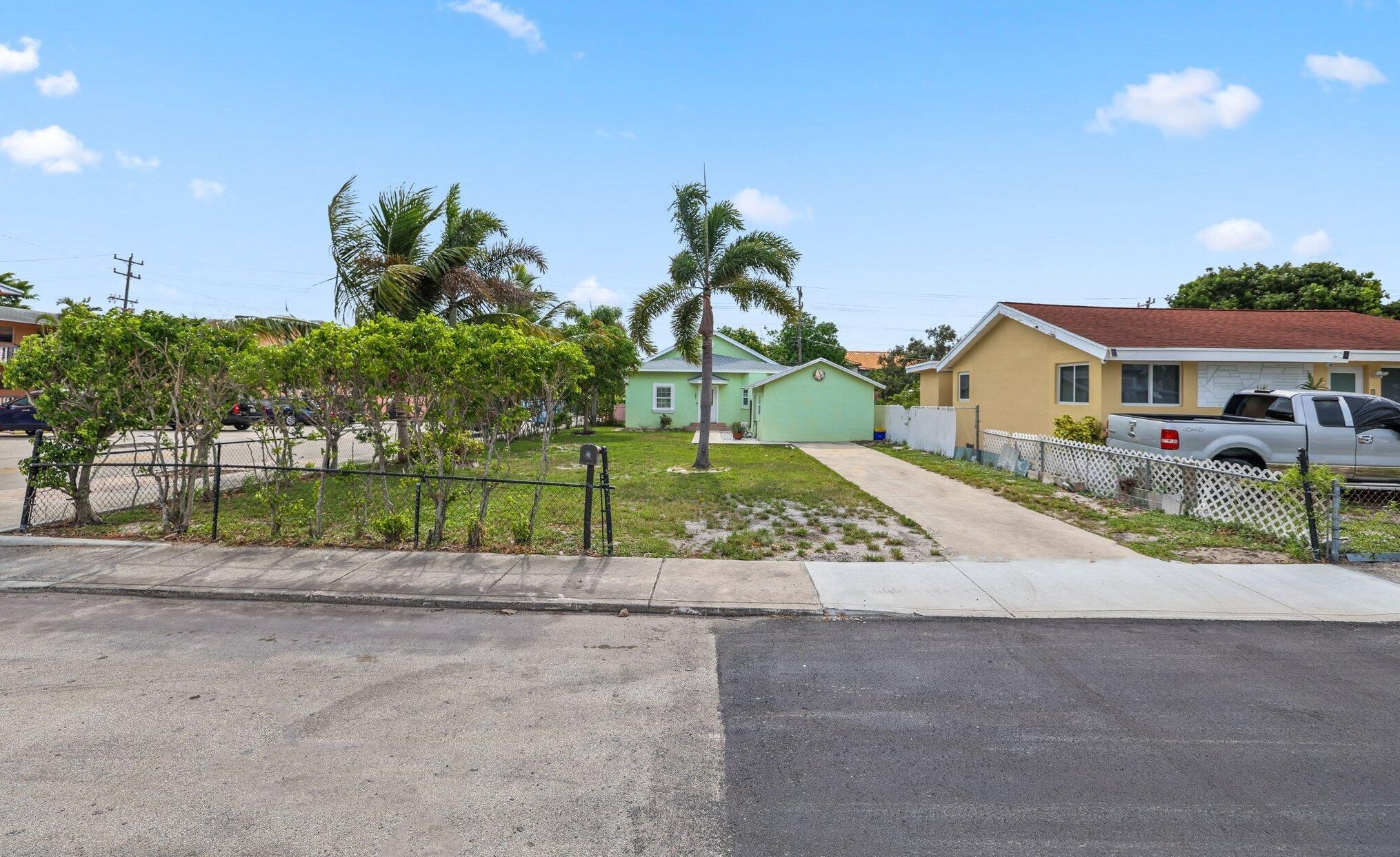 301 B St, Lake Worth FL 33460-3229 exterior