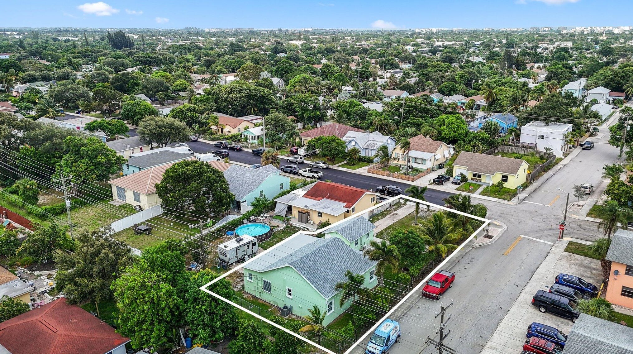 301 B St, Lake Worth FL 33460-3229 exterior