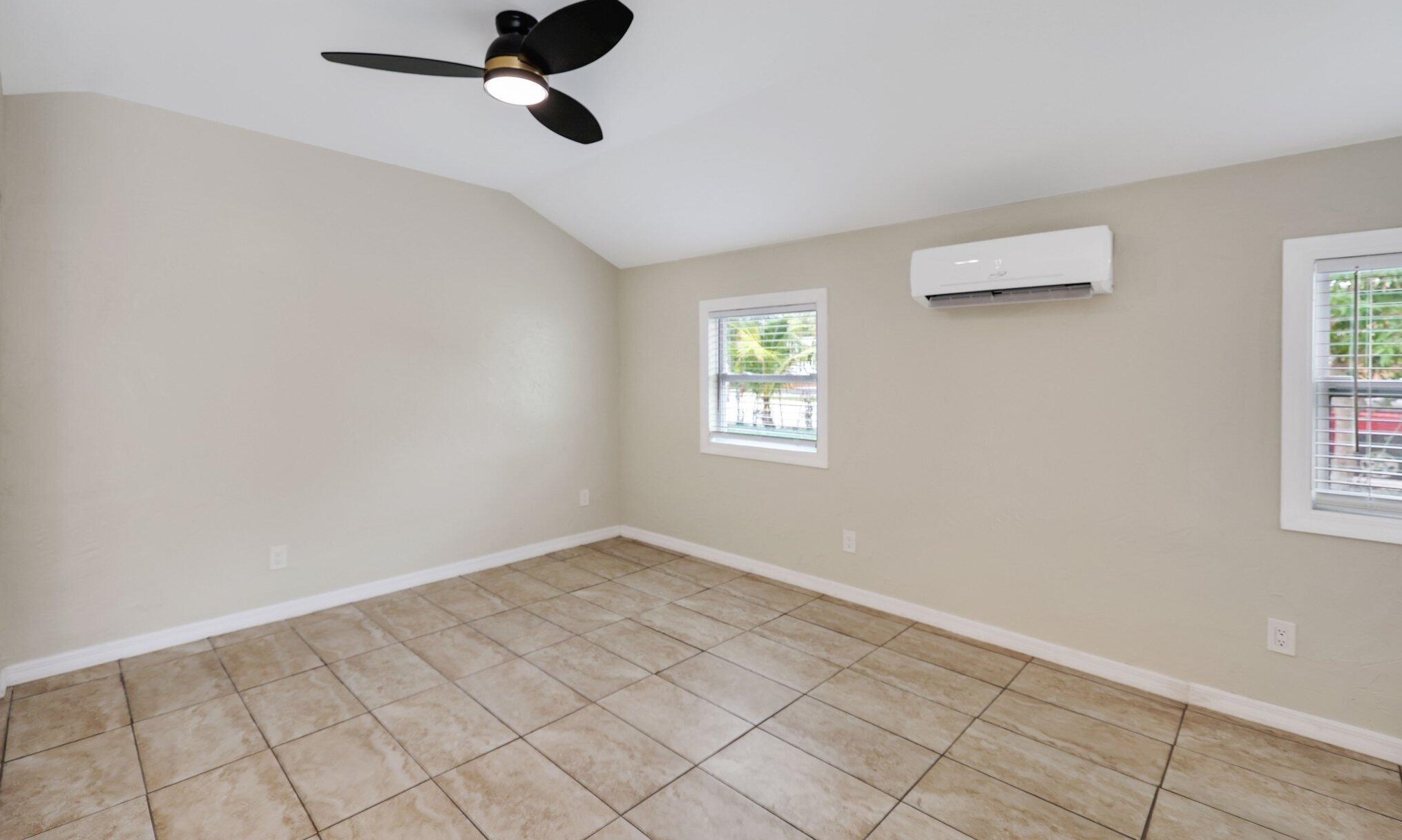 301 B St, Lake Worth FL 33460-3229 exterior